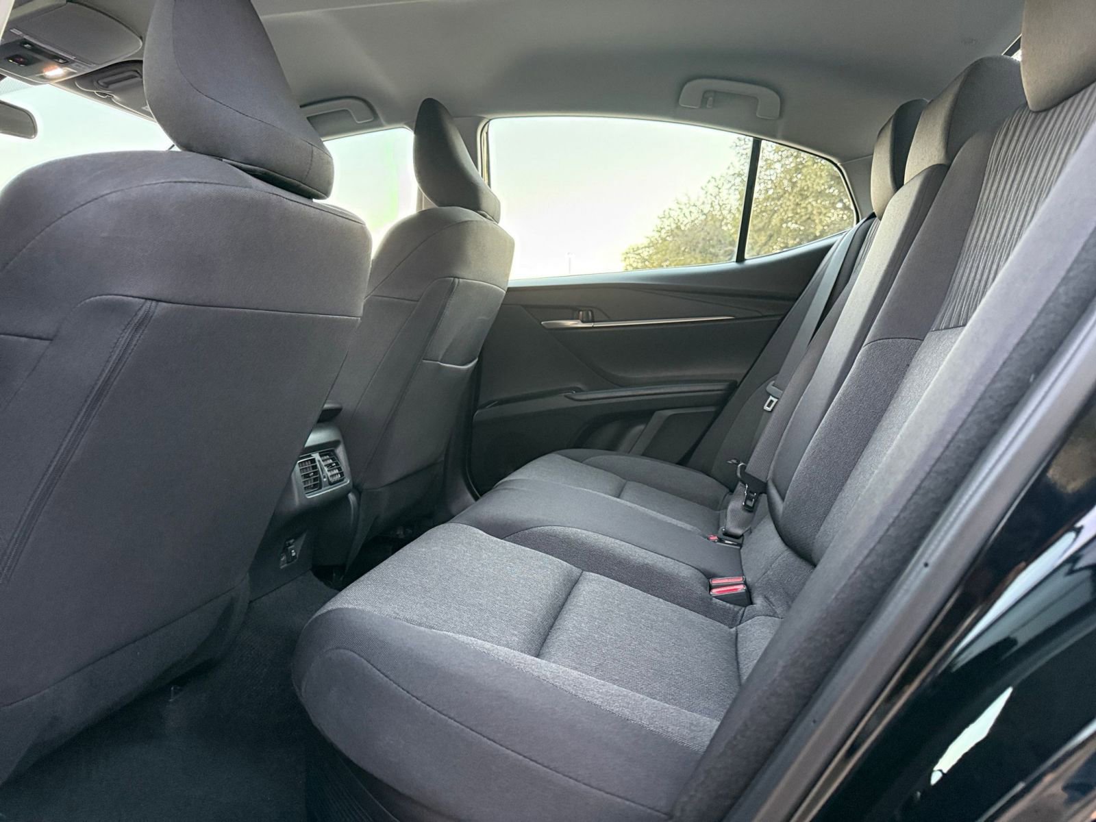 Thumbnail: 2025 Toyota Camry - 25