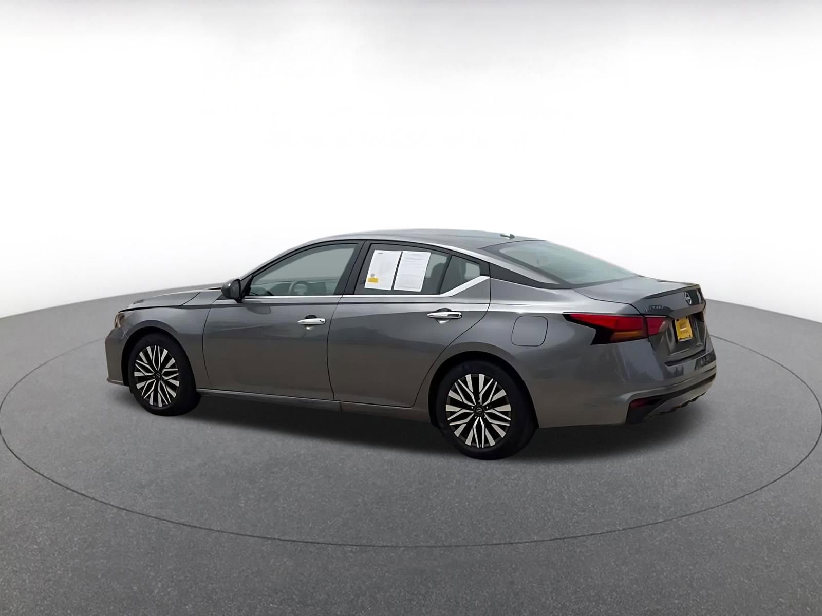 Thumbnail: 2025 Nissan Altima - 10