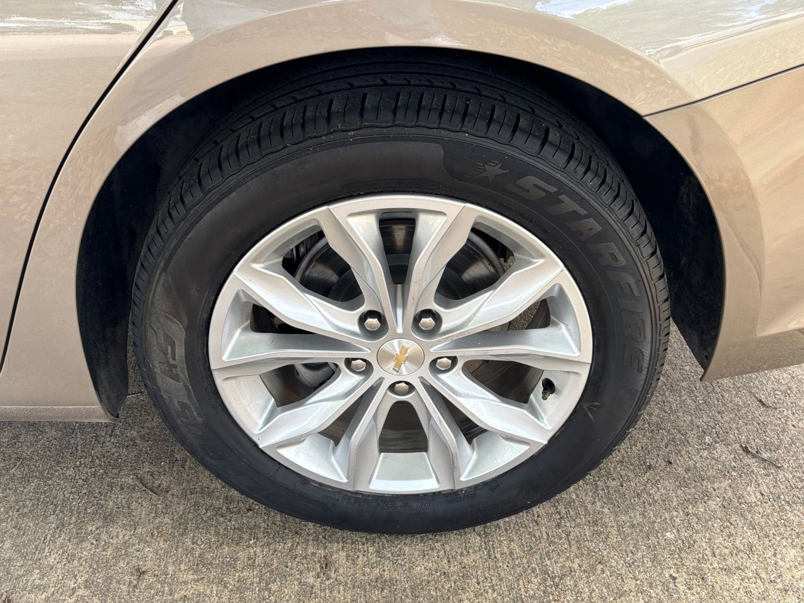 Thumbnail: 2023 Chevrolet Malibu - 30