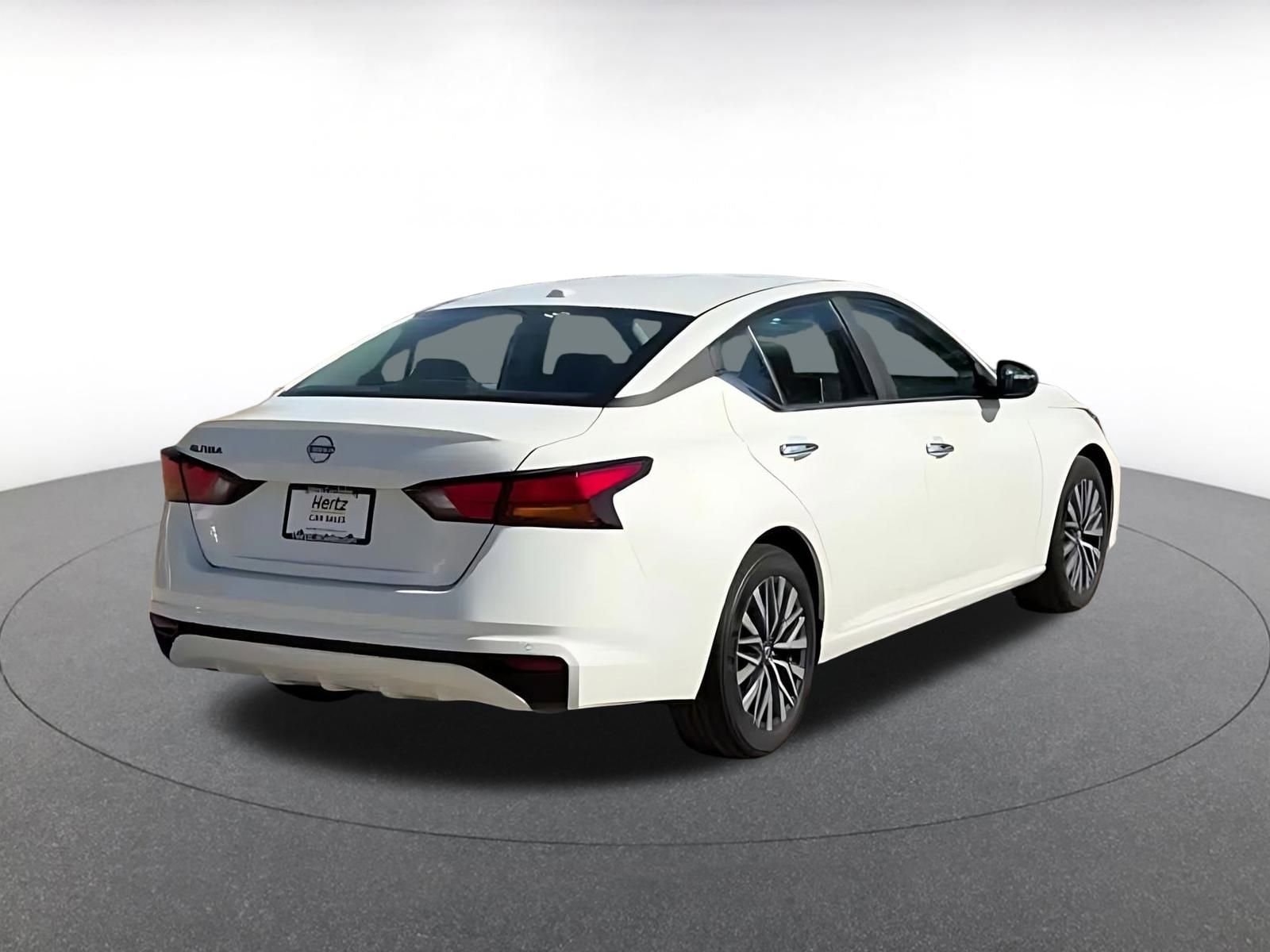 Thumbnail: 2025 Nissan Altima - 15