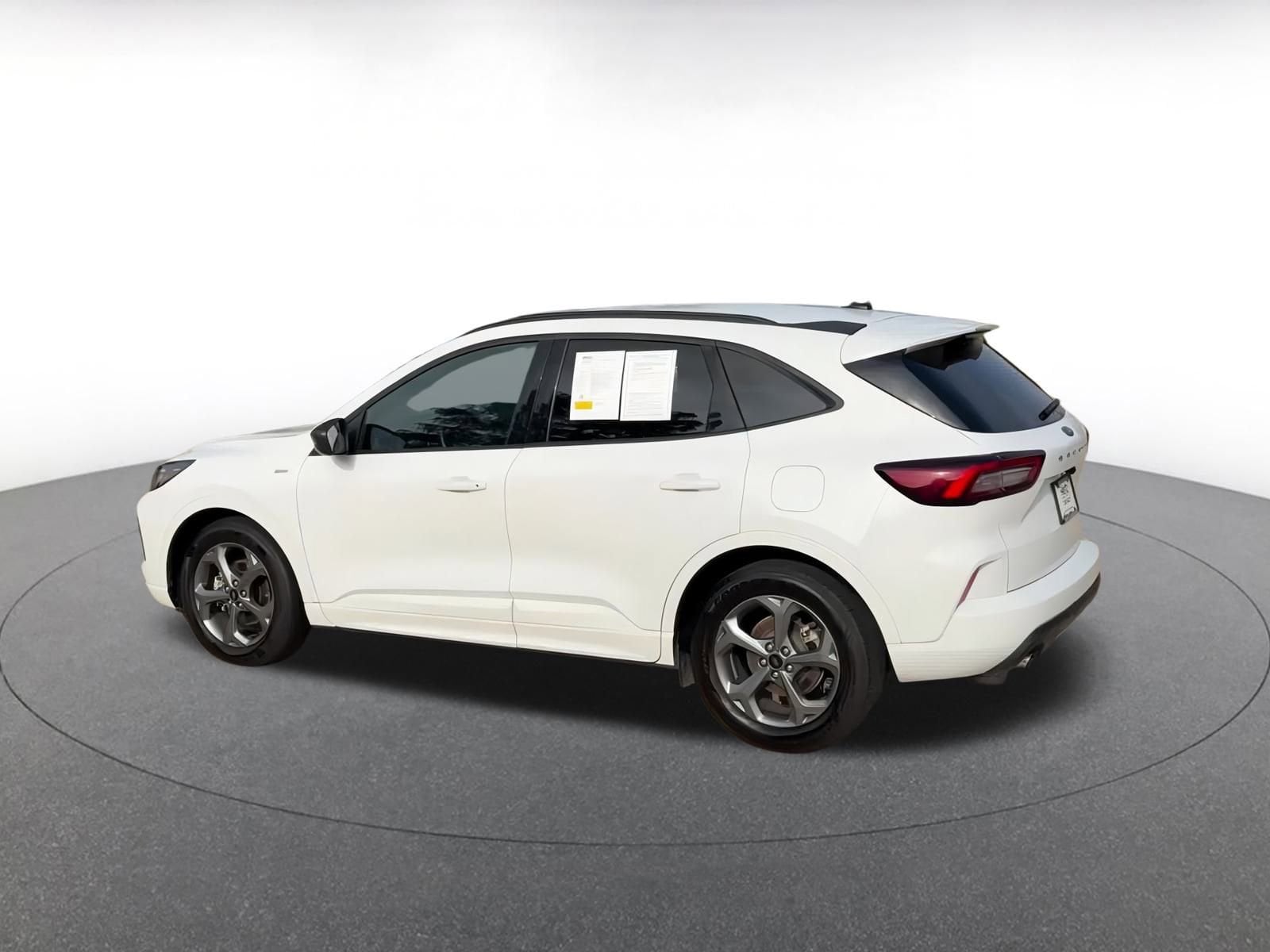 Thumbnail: 2023 Ford Escape - 10