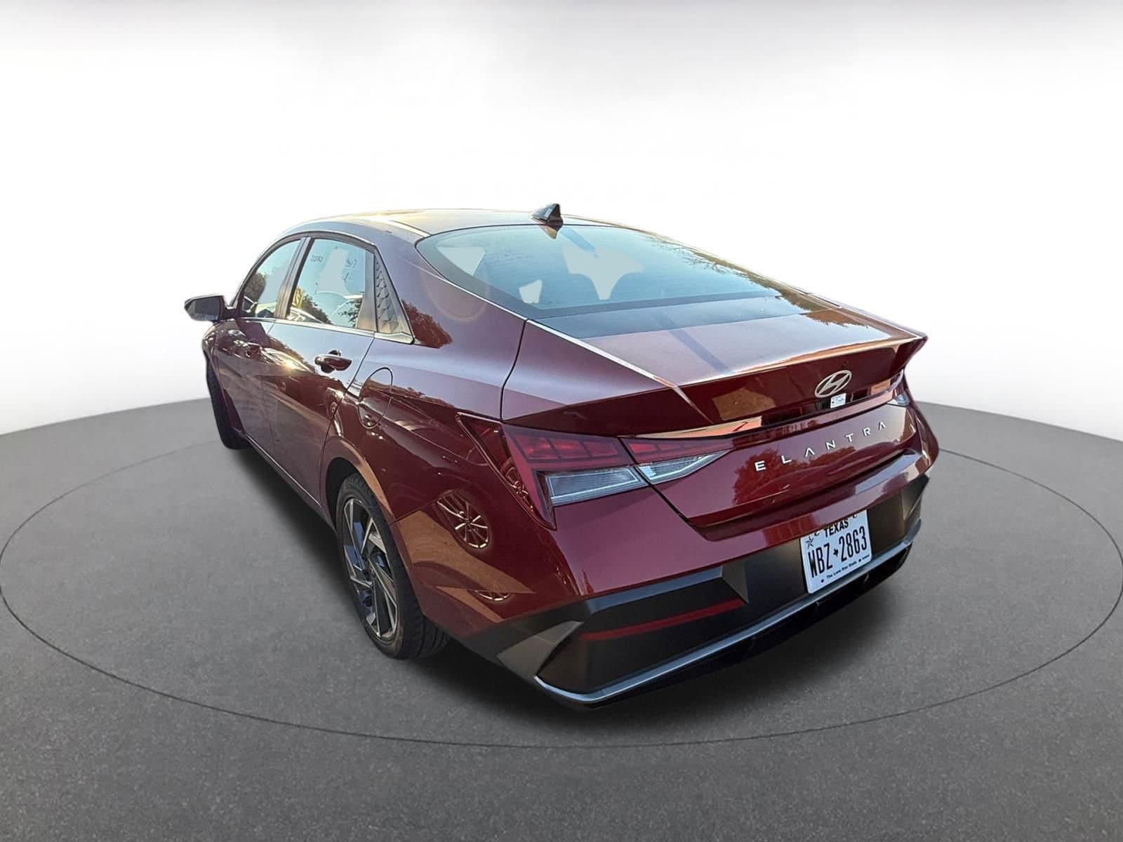 Thumbnail: 2025 Hyundai Elantra - 3