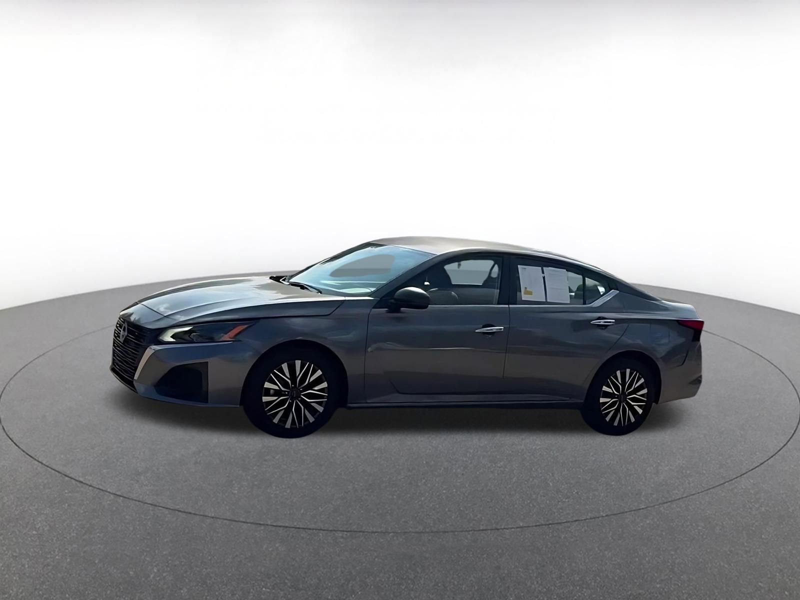 Thumbnail: 2025 Nissan Altima - 8