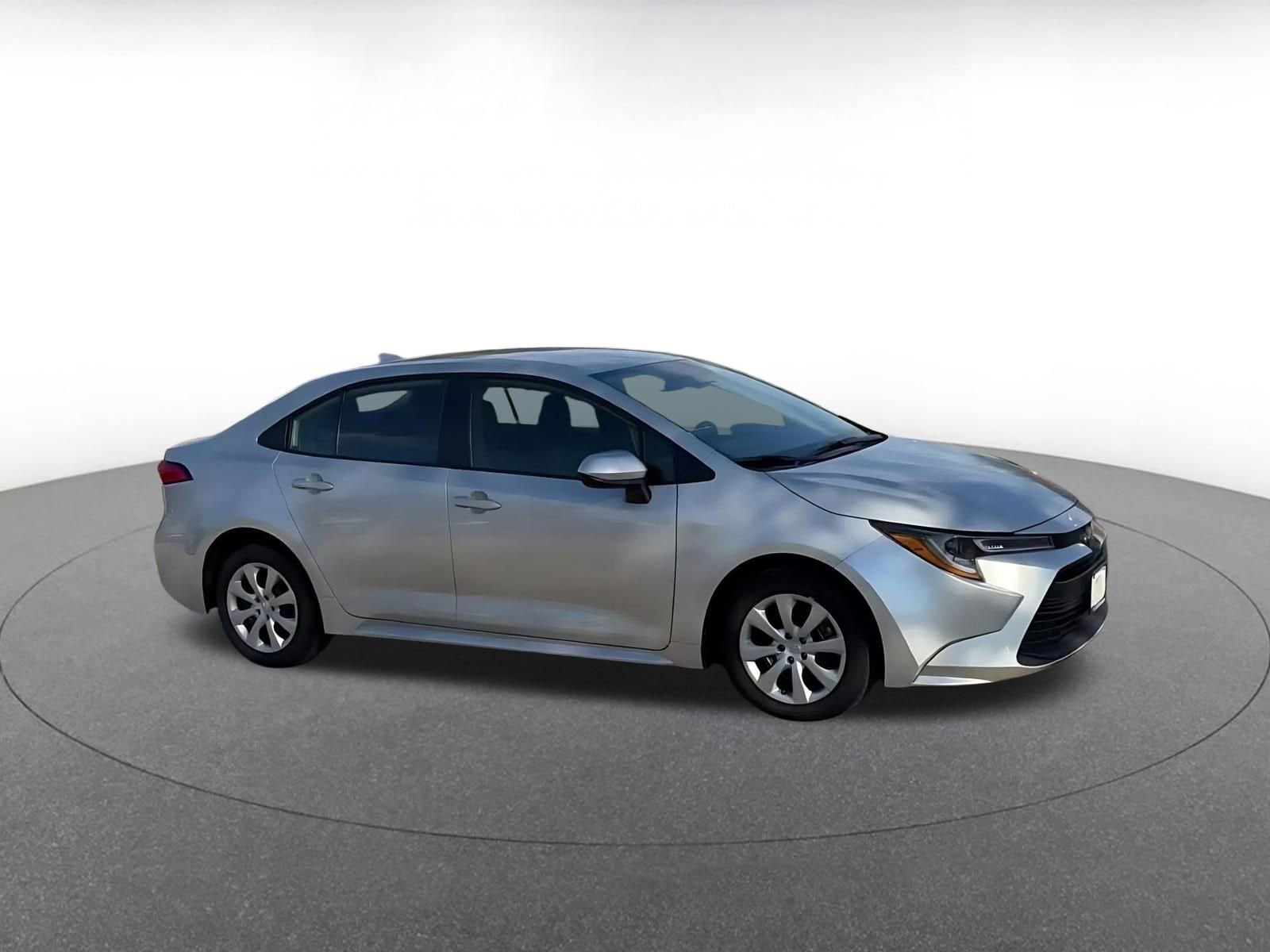 Thumbnail: 2025 Toyota Corolla - 2