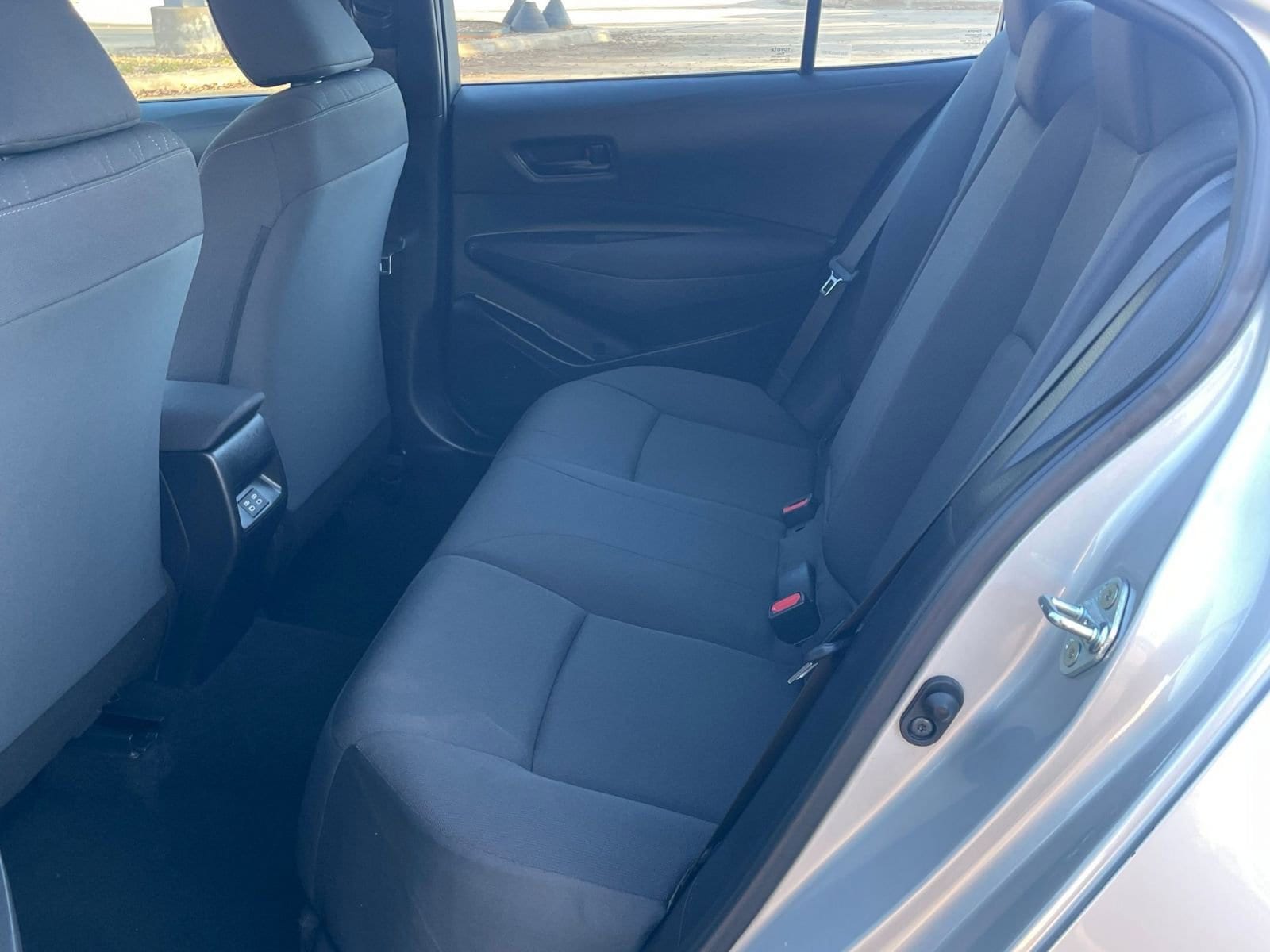 Thumbnail: 2025 Toyota Corolla - 25