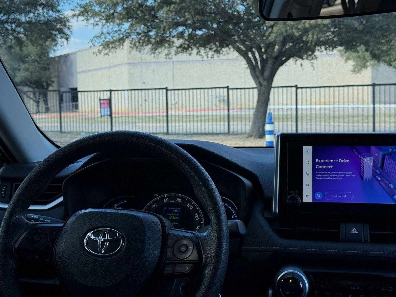 Thumbnail: 2025 Toyota RAV4 - 34