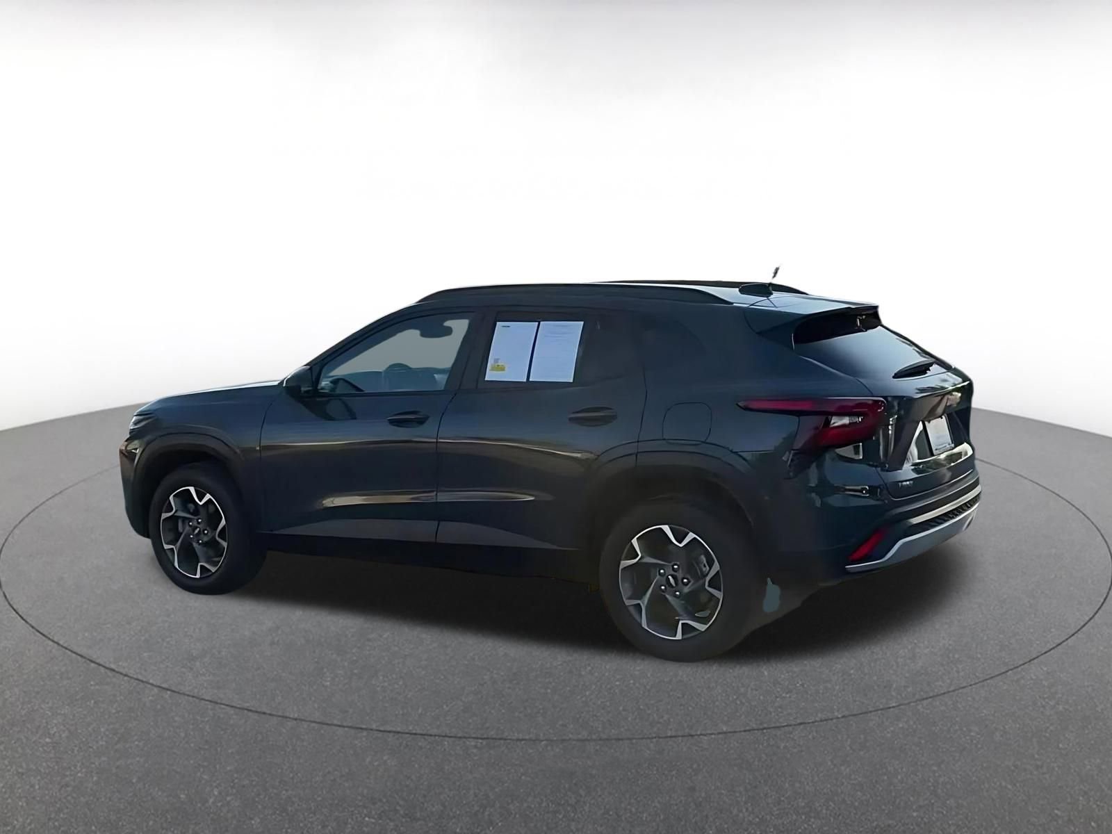 Thumbnail: 2025 Chevrolet Trax - 10