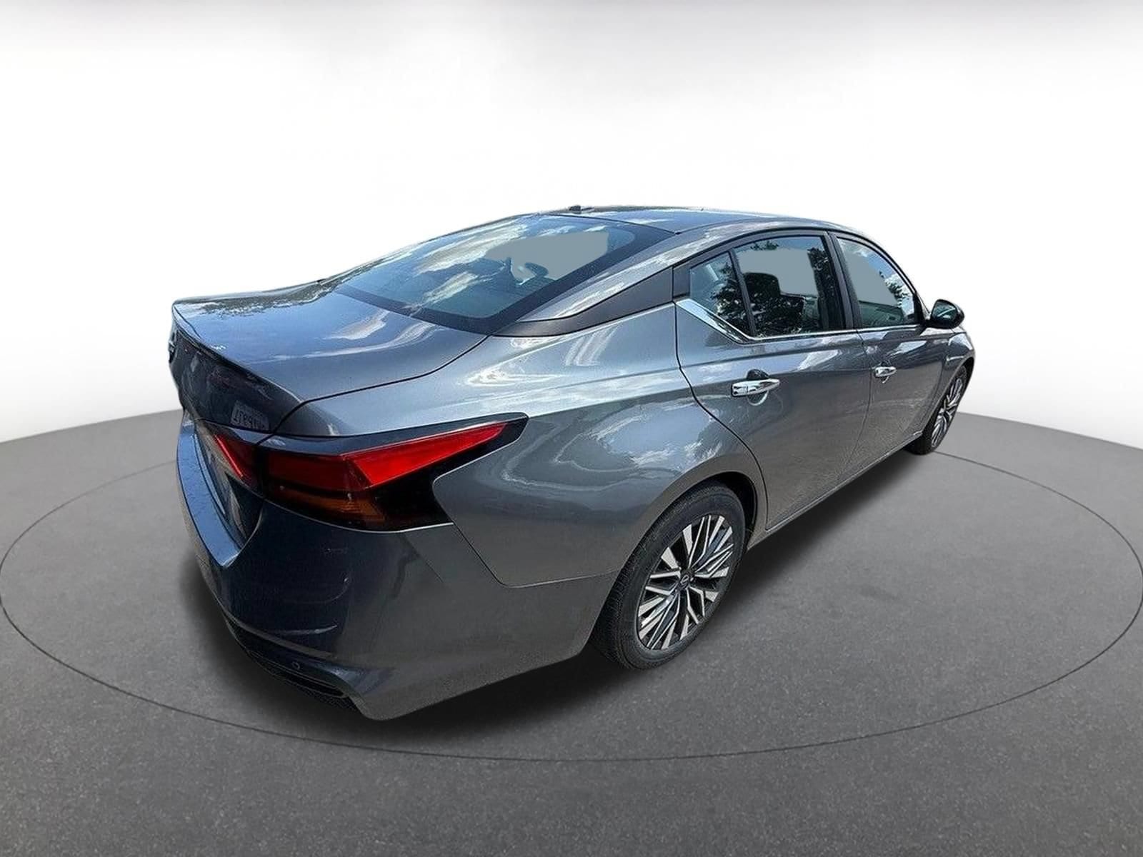 Thumbnail: 2025 Nissan Altima - 8