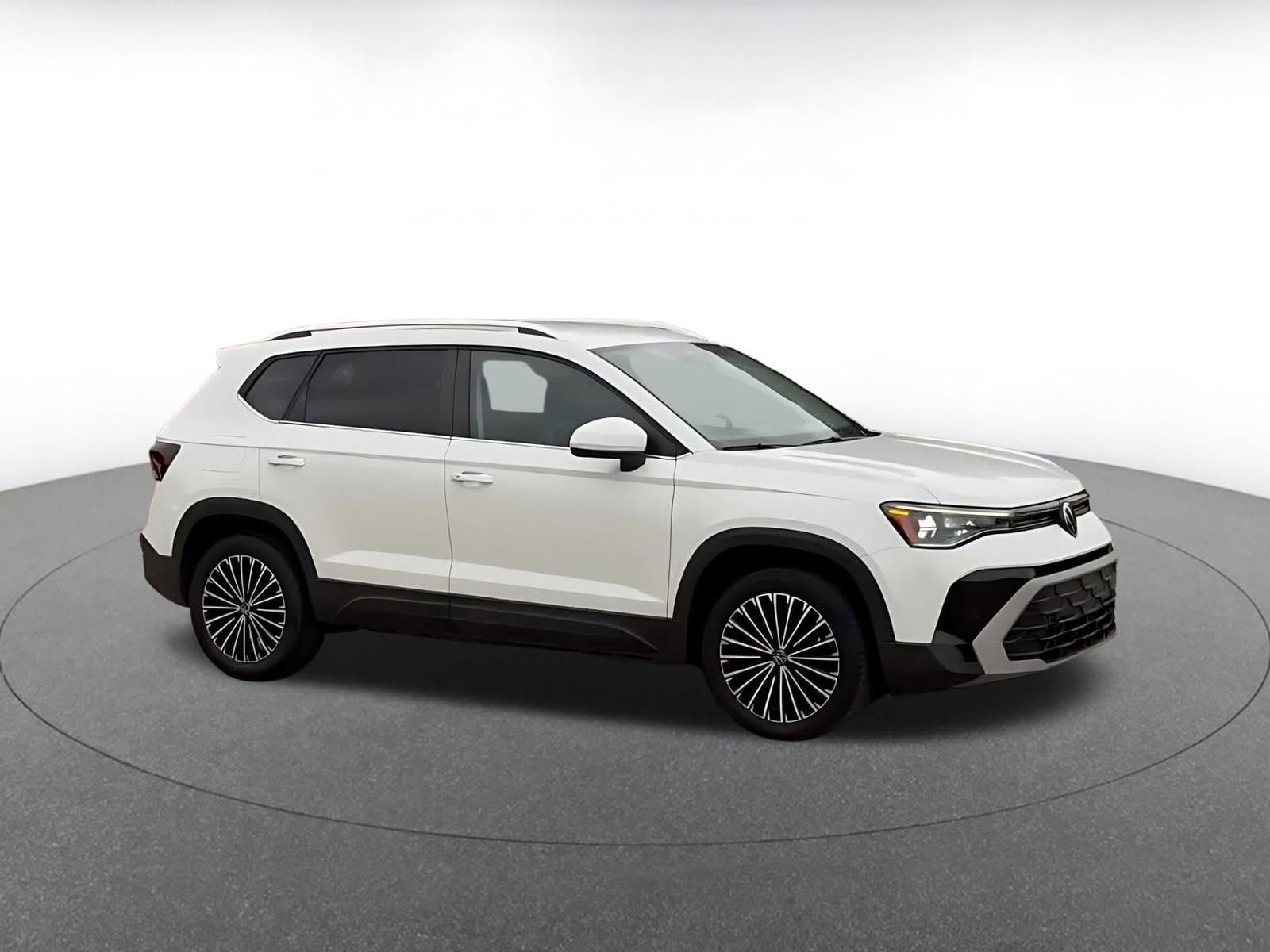 Thumbnail: 2025 Volkswagen Taos - 2