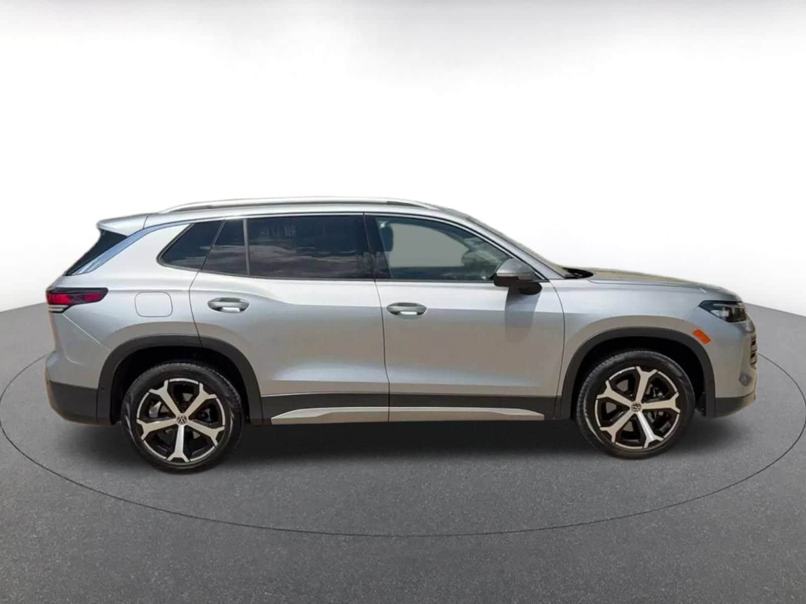 Thumbnail: 2026 Volkswagen Tiguan - 15