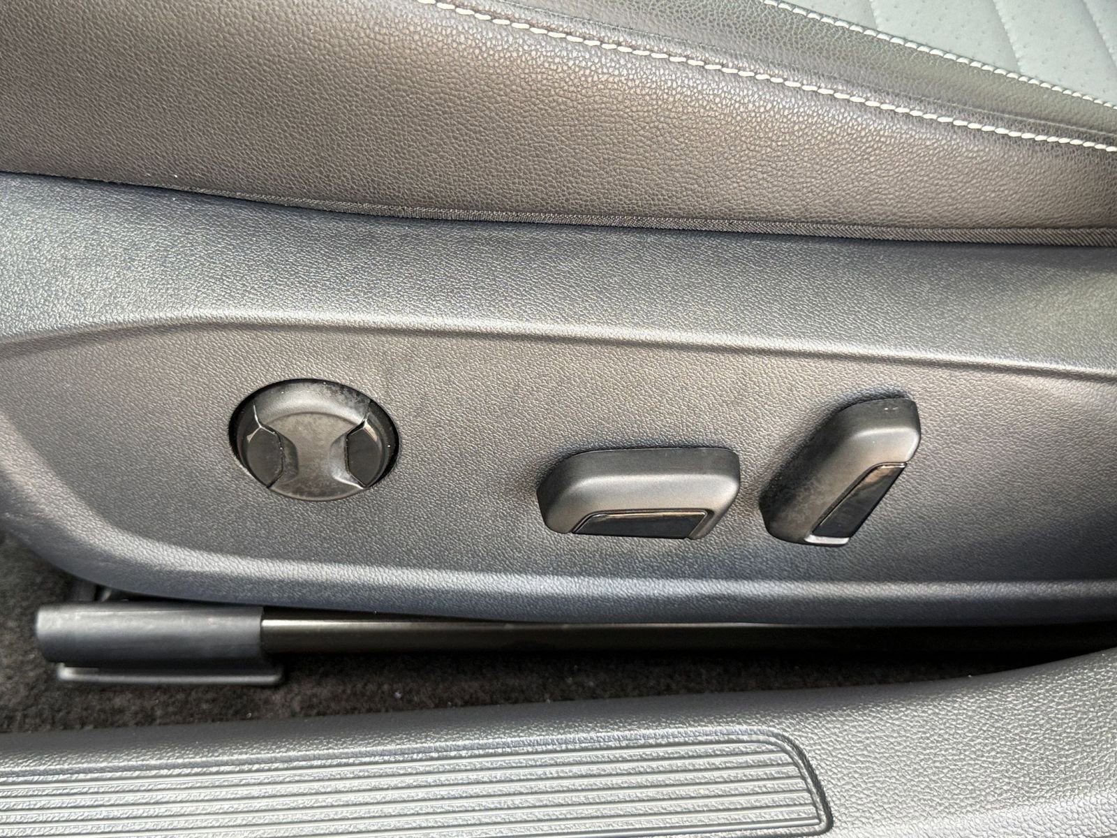 Thumbnail: 2025 Volkswagen Jetta - 23