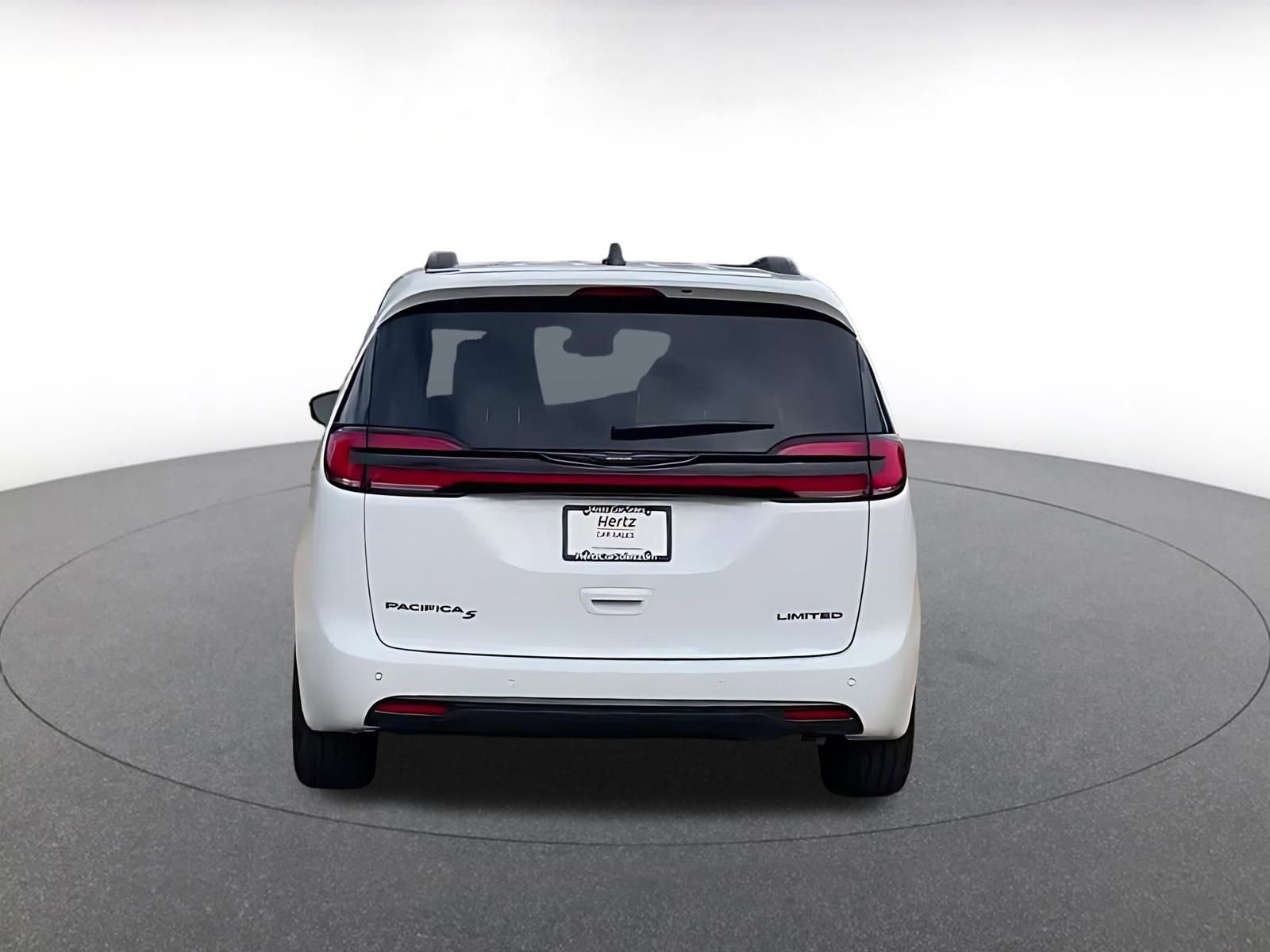 Thumbnail: 2025 Chrysler Pacifica - 12