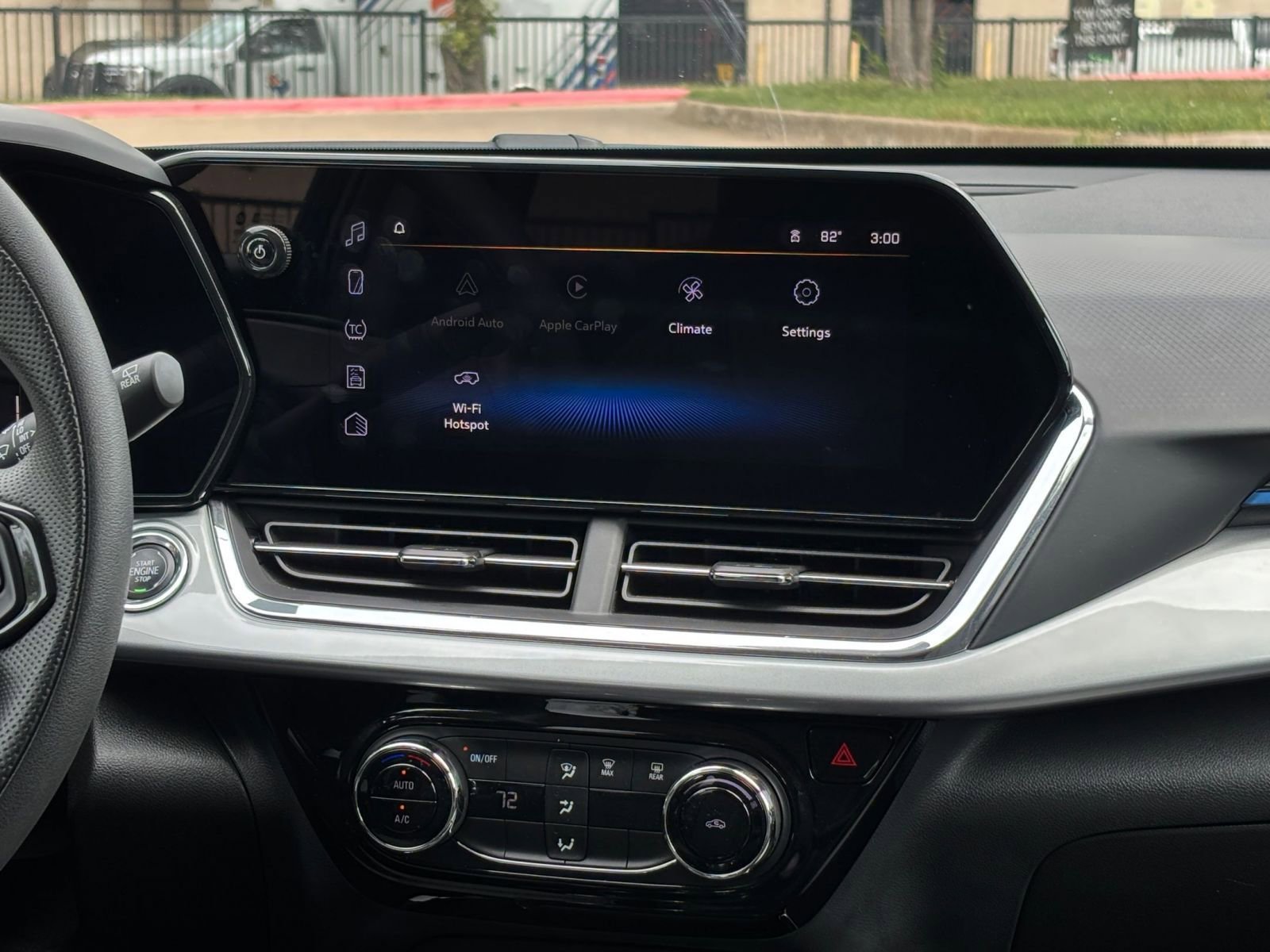 Thumbnail: 2025 Chevrolet Trax - 17