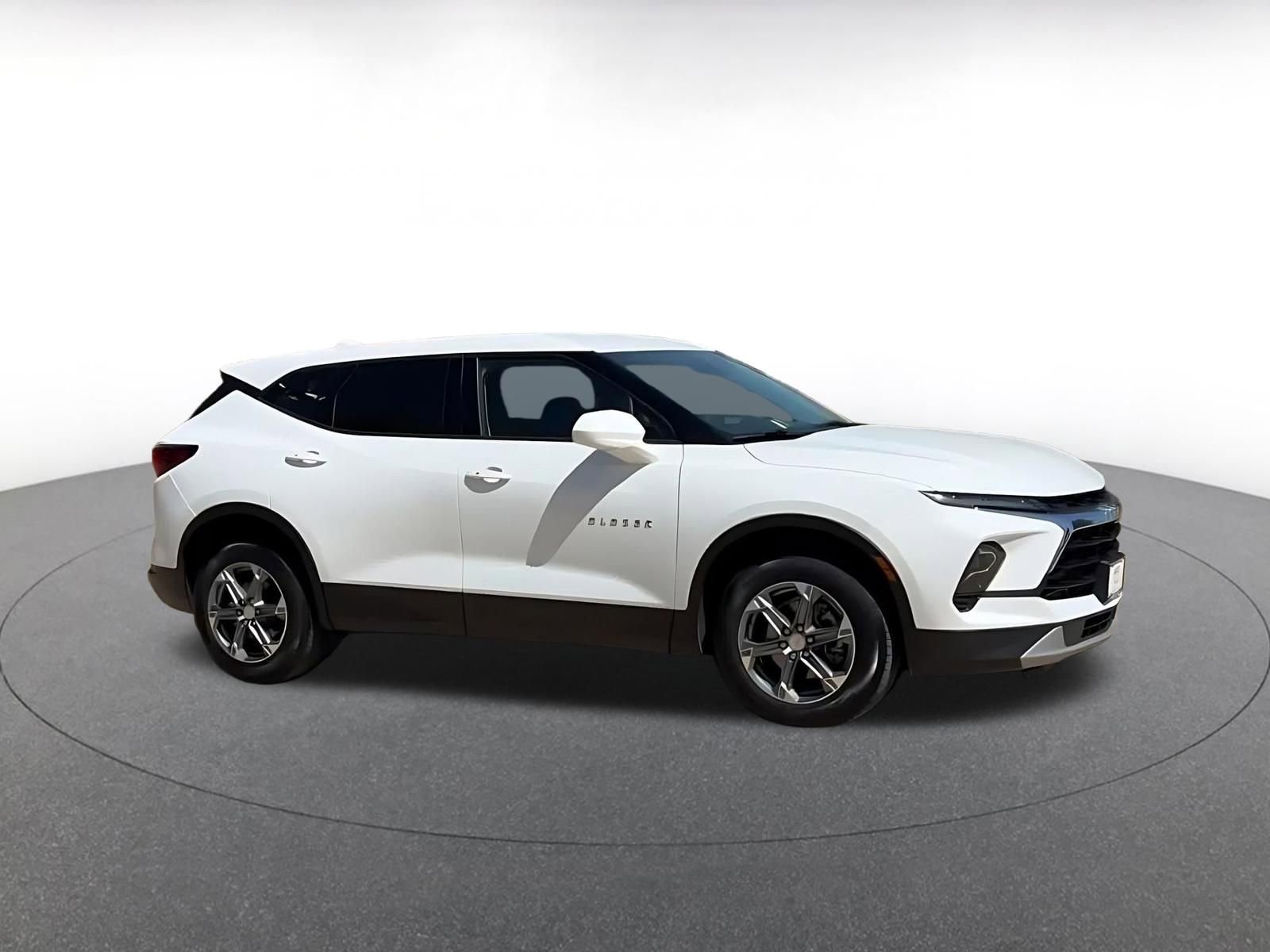 Thumbnail: 2025 Chevrolet Blazer - 2