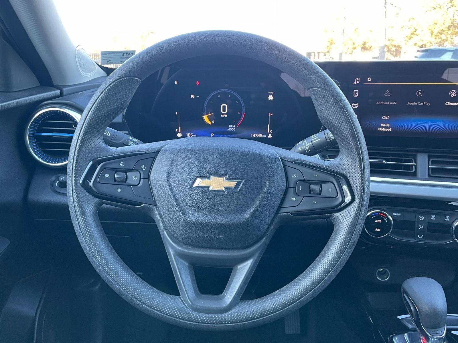 Thumbnail: 2025 Chevrolet Trax - 31