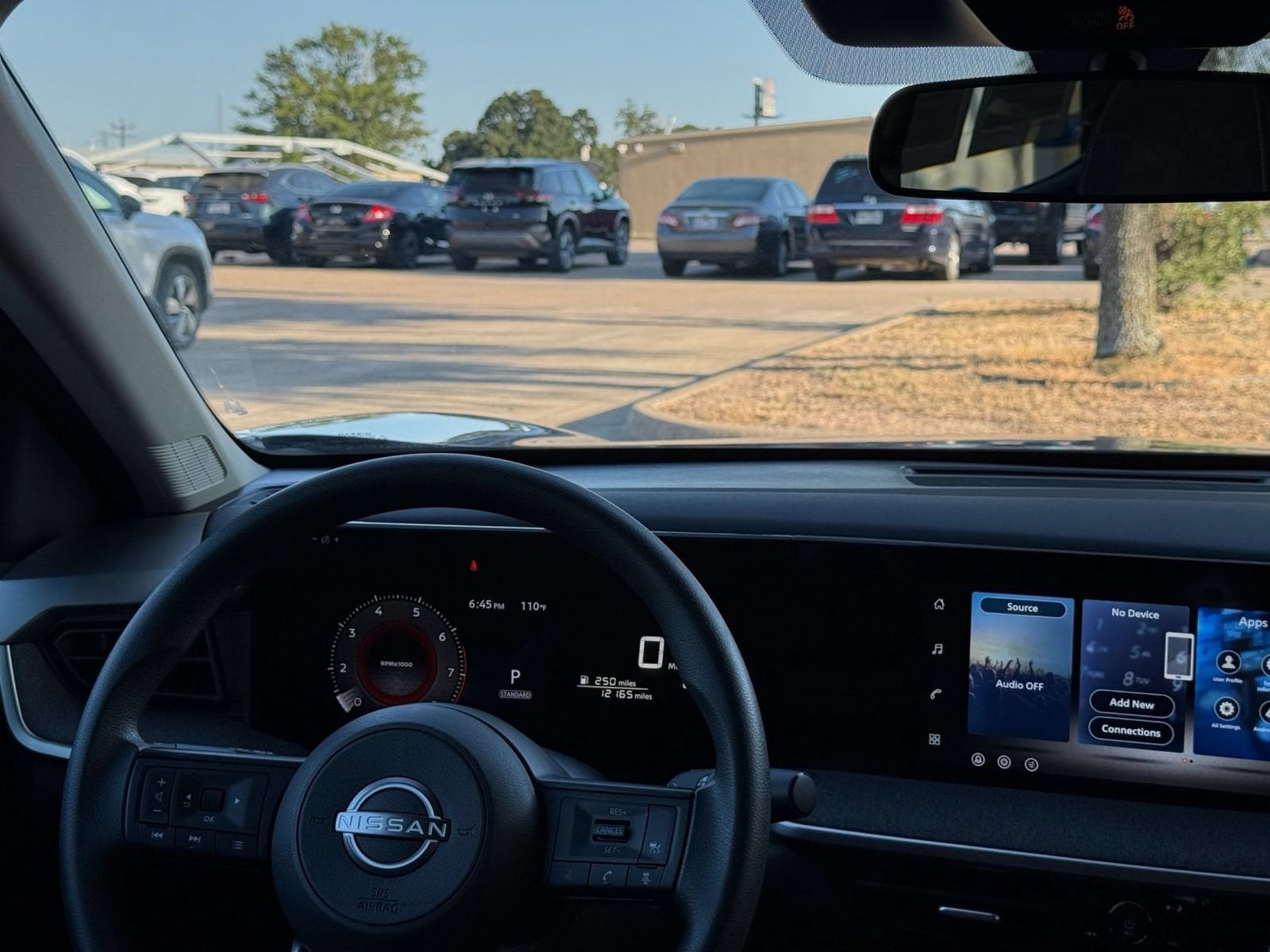 Thumbnail: 2026 Nissan Kicks - 33