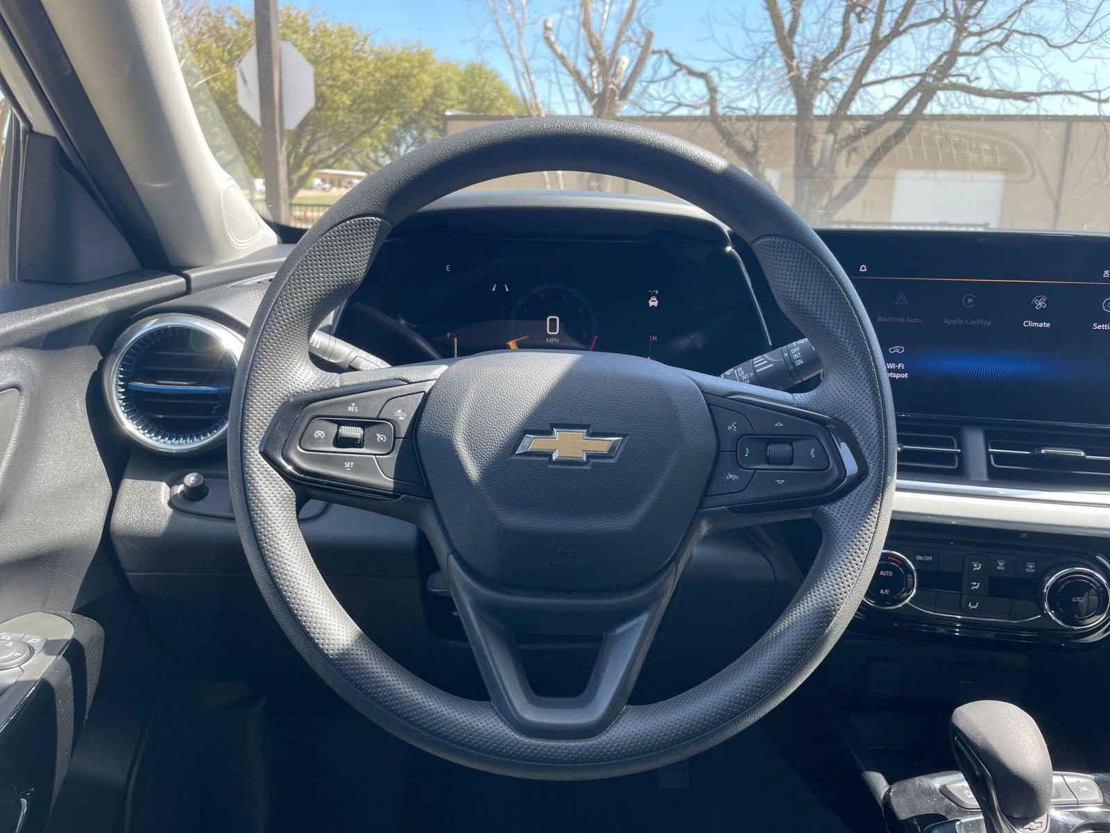 Thumbnail: 2025 Chevrolet Trax - 31