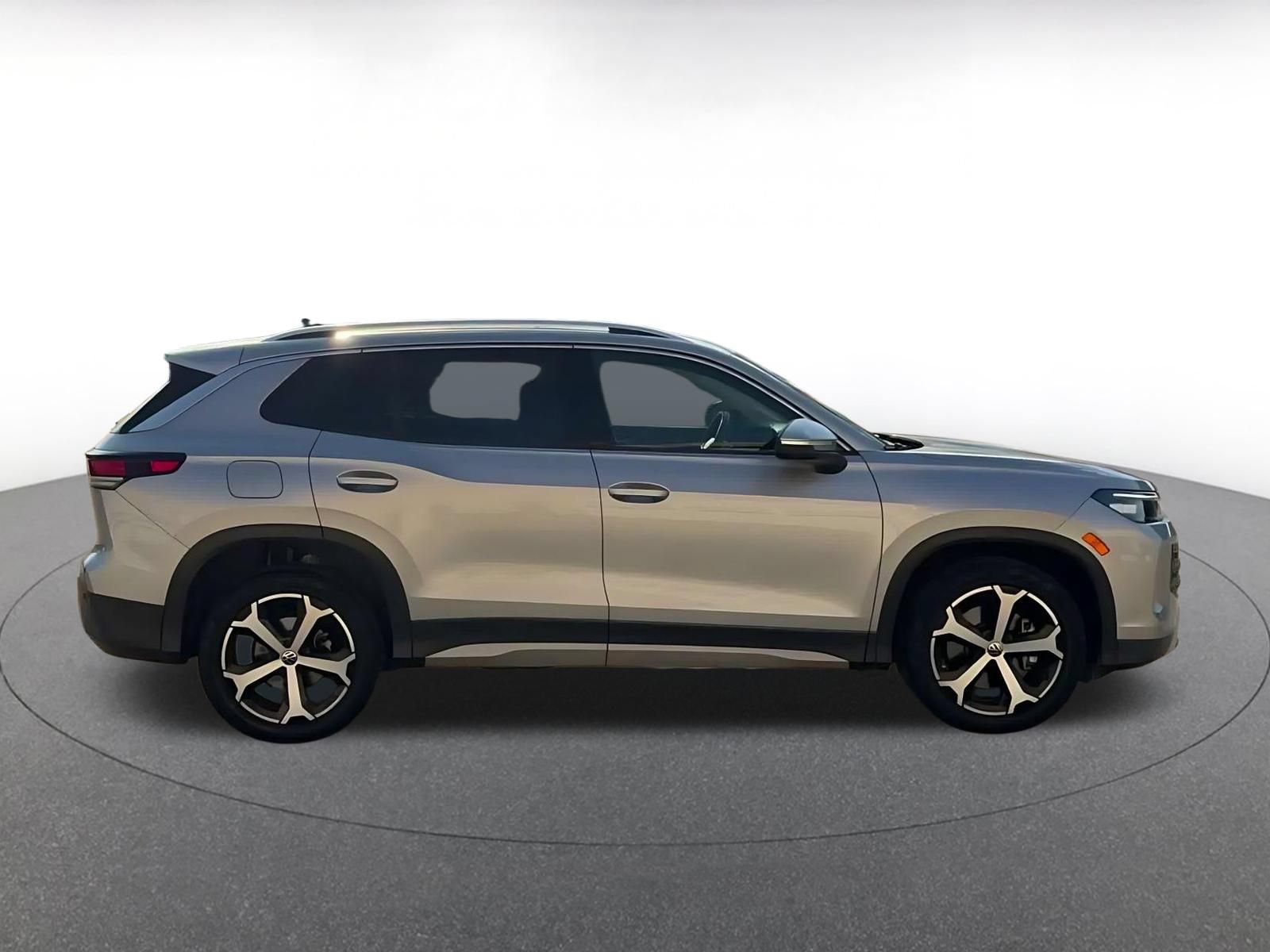 Thumbnail: 2026 Volkswagen Tiguan - 15