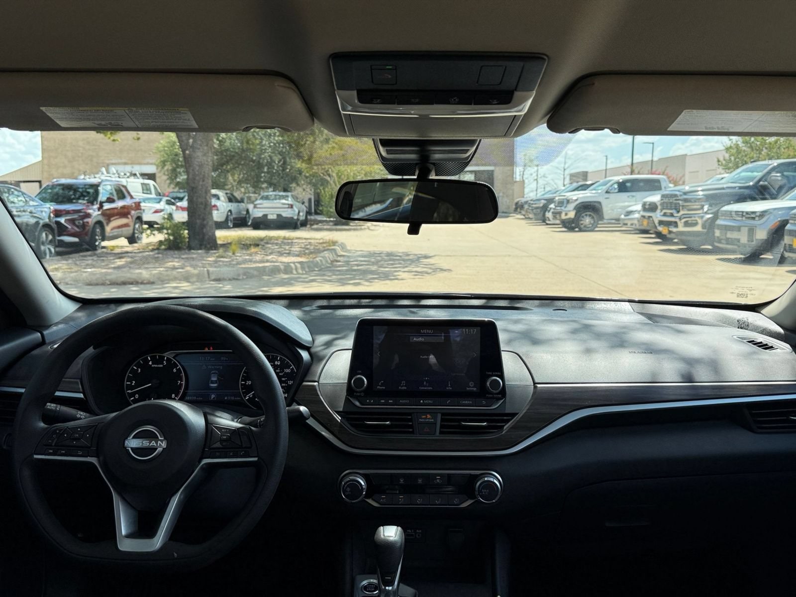 Thumbnail: 2025 Nissan Altima - 32