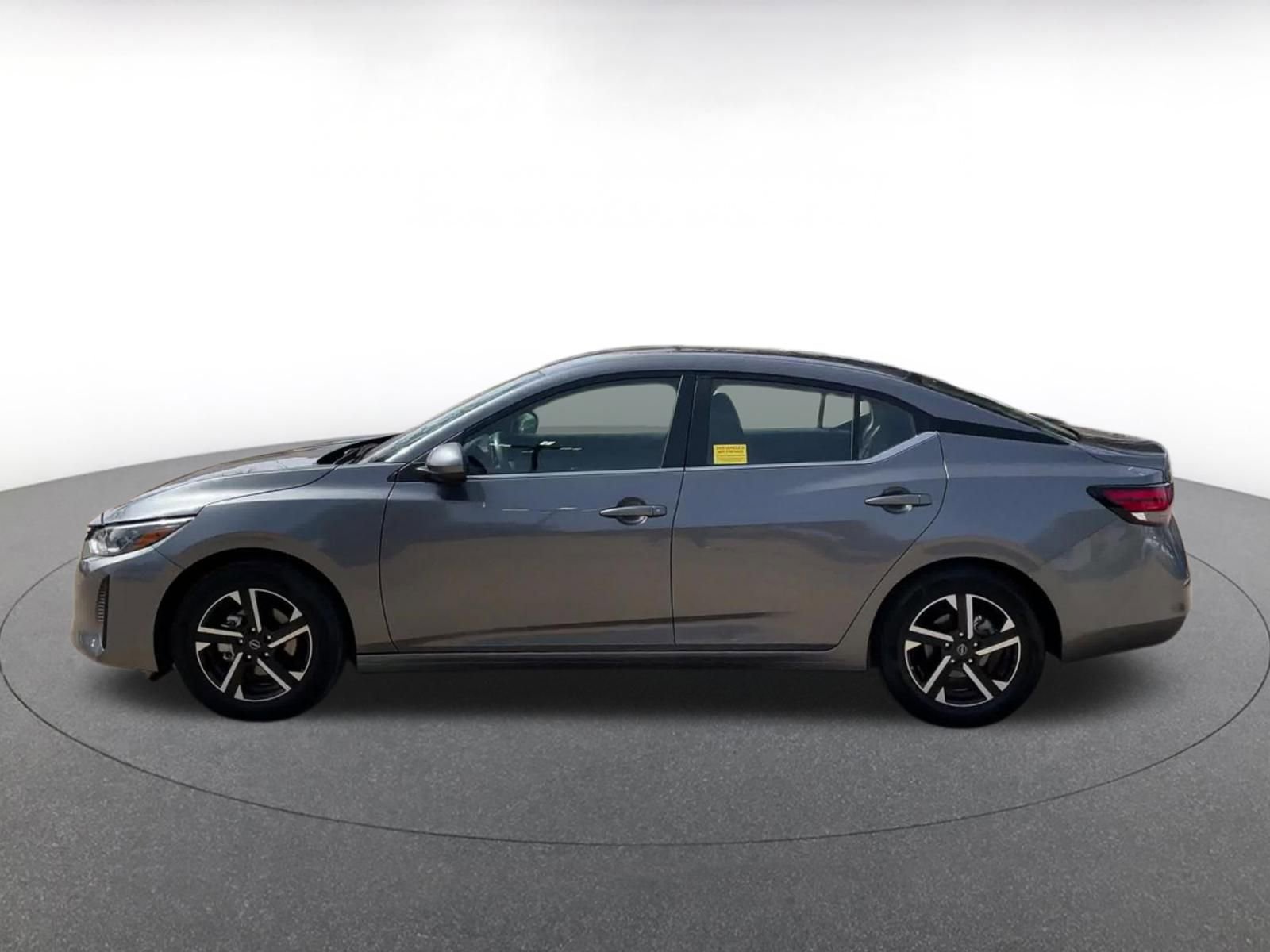 Thumbnail: 2025 Nissan Sentra - 9