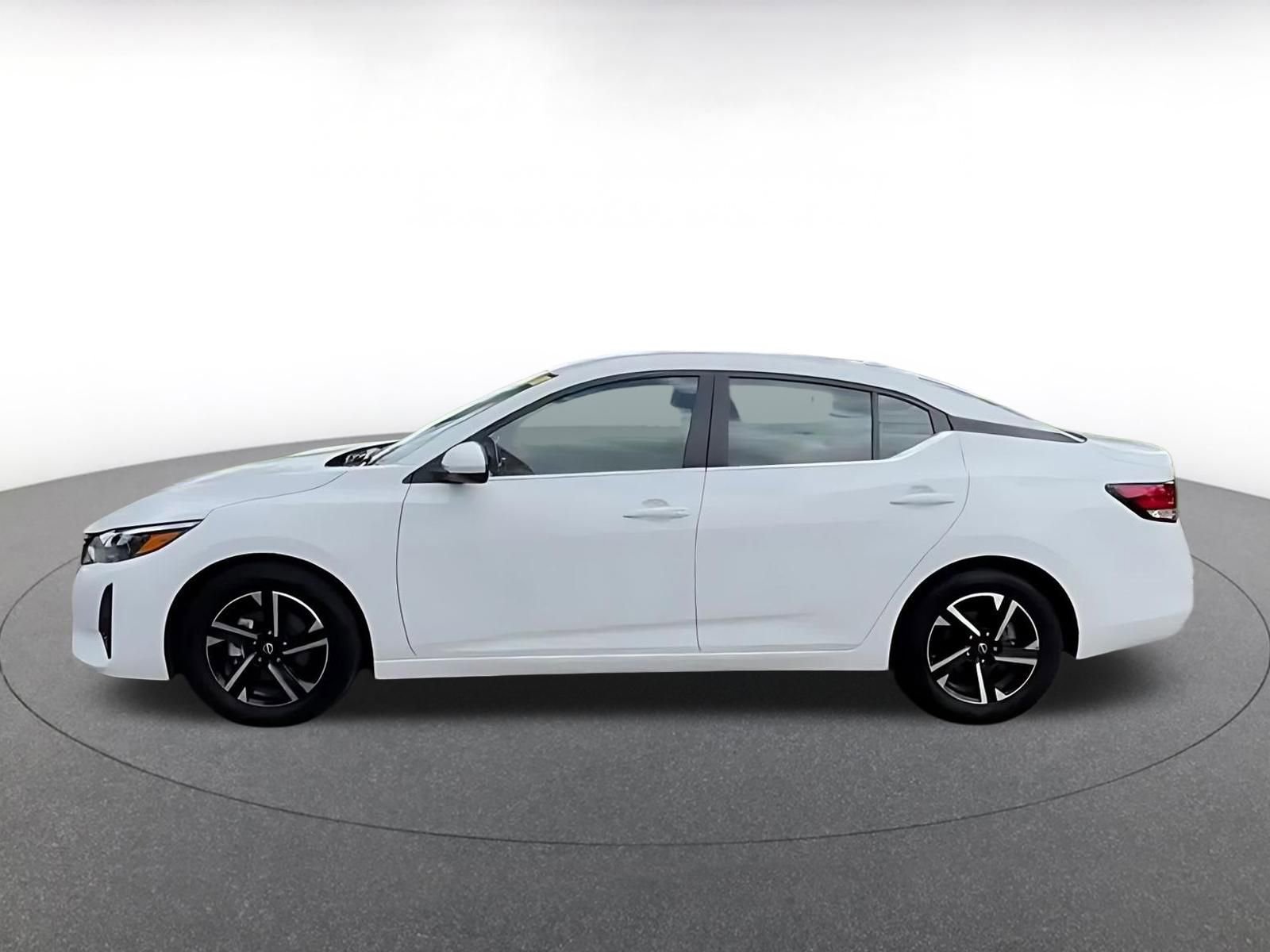 Thumbnail: 2025 Nissan Sentra - 9