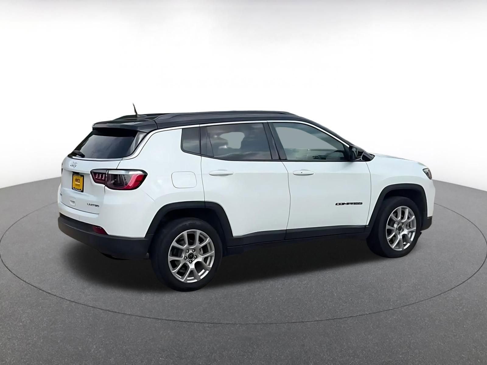 Thumbnail: 2025 Jeep Compass - 15