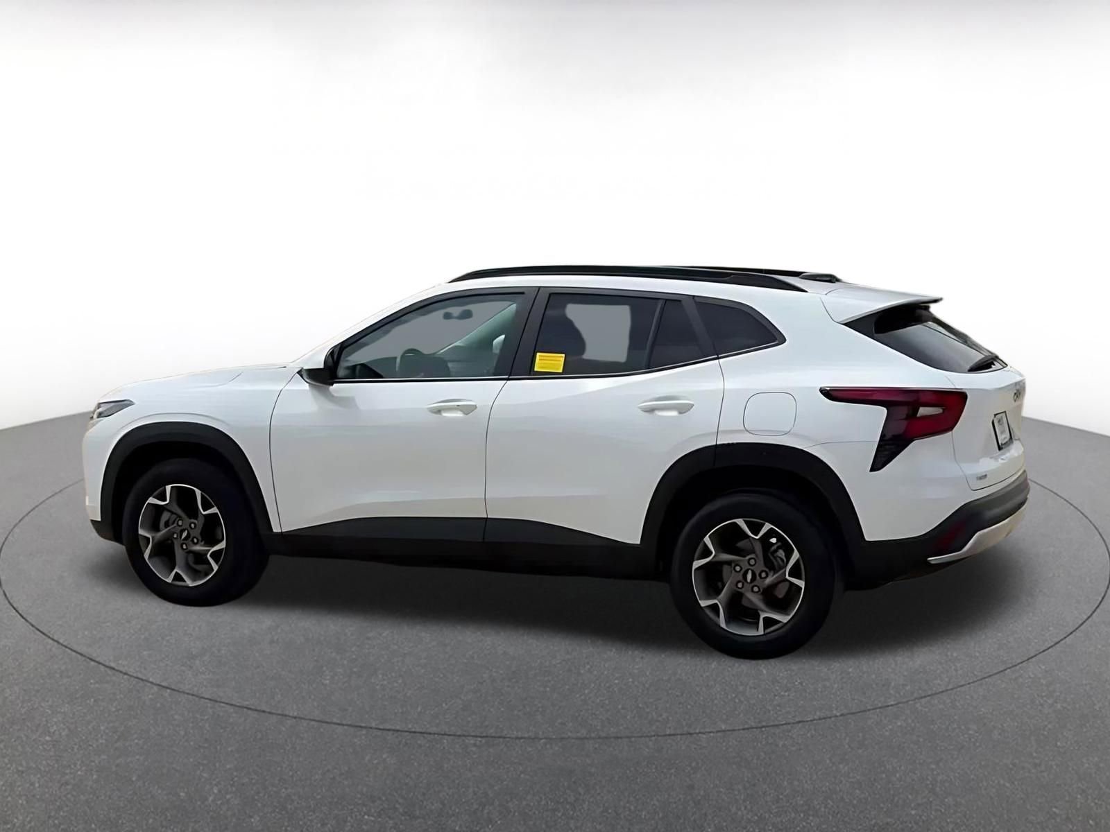 Thumbnail: 2025 Chevrolet Trax - 10