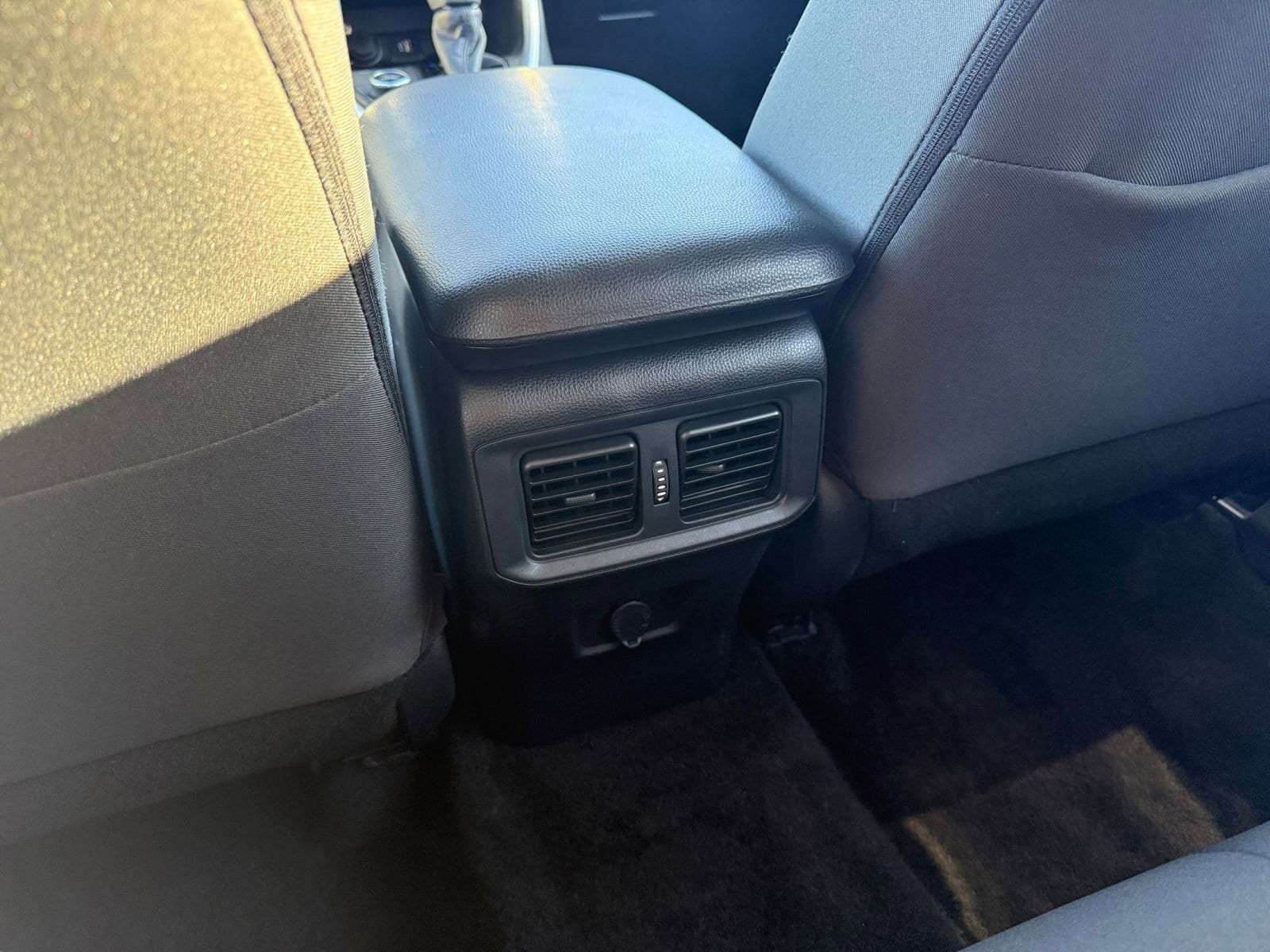 Thumbnail: 2025 Toyota RAV4 - 24