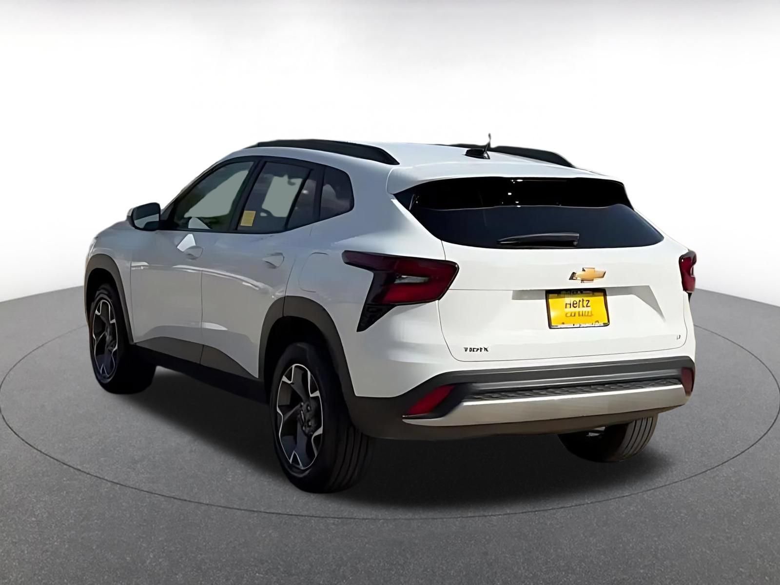 Thumbnail: 2025 Chevrolet Trax - 11