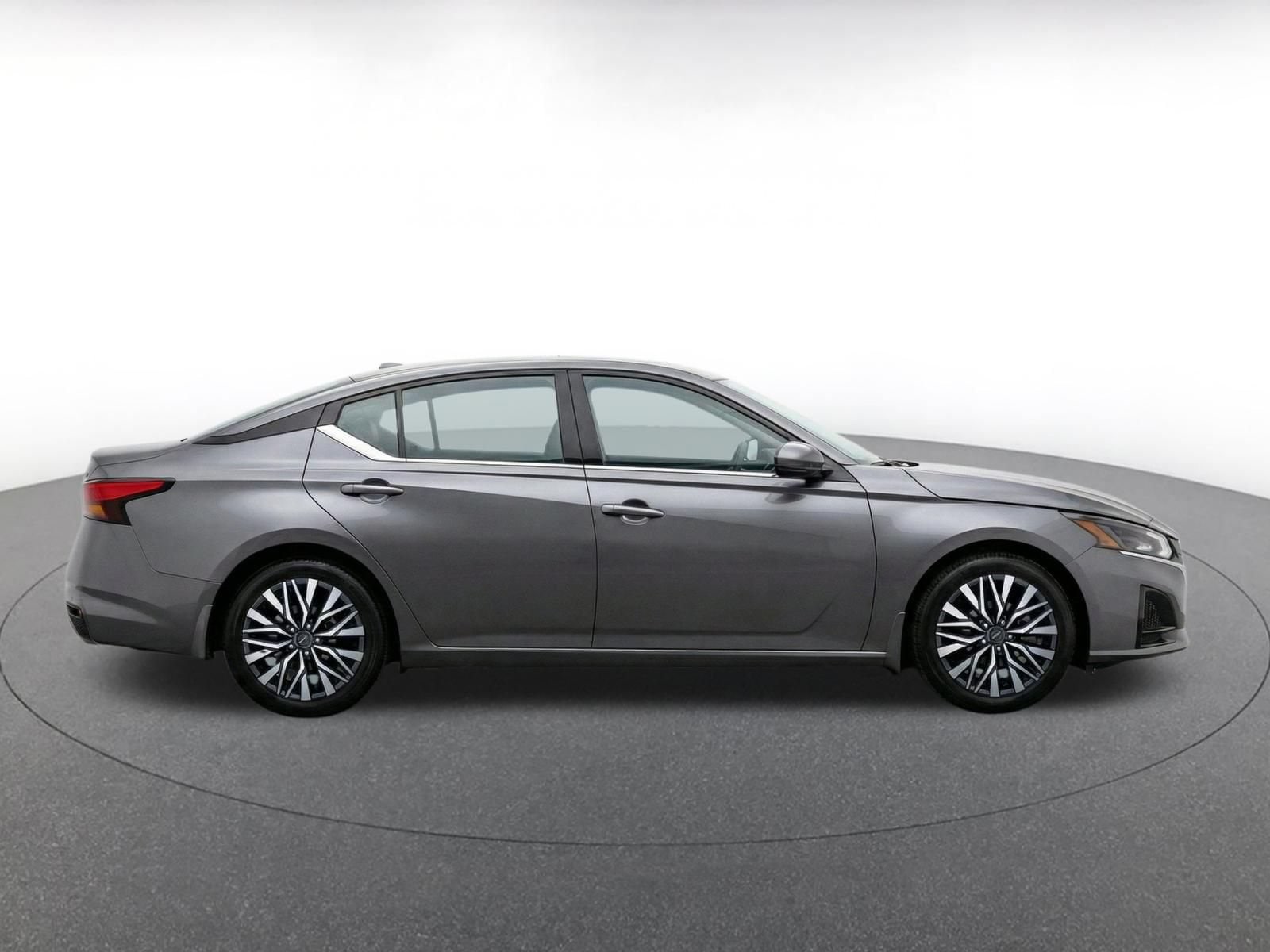 Thumbnail: 2025 Nissan Altima - 8