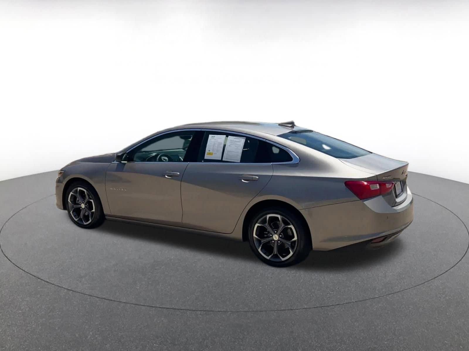 Thumbnail: 2024 Chevrolet Malibu - 10