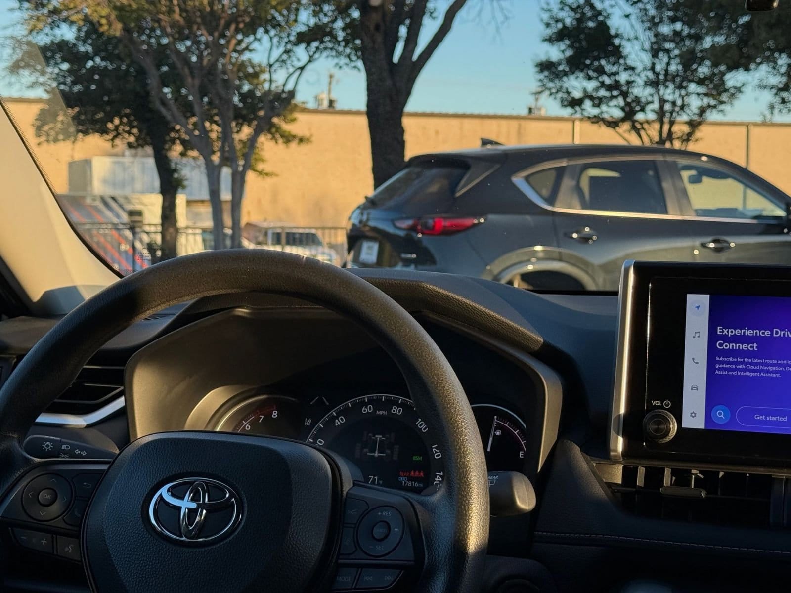 Thumbnail: 2025 Toyota RAV4 - 34