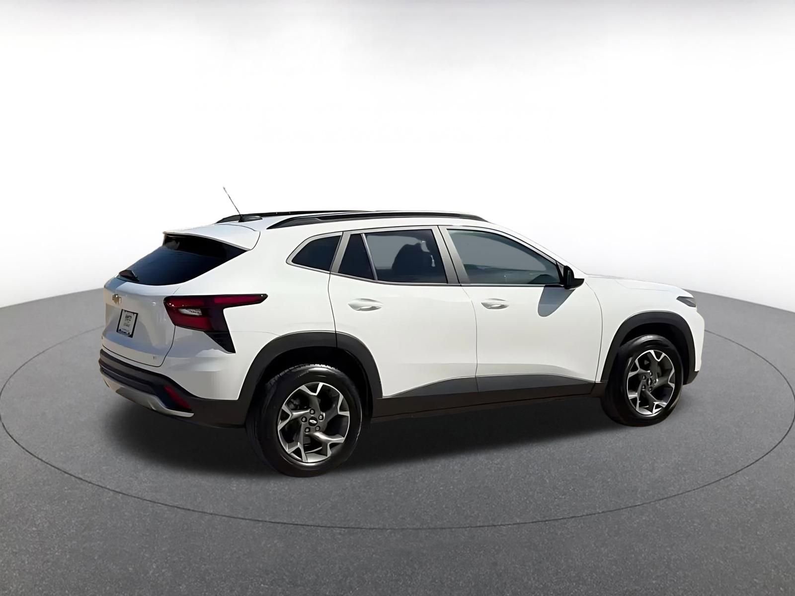 Thumbnail: 2025 Chevrolet Trax - 15