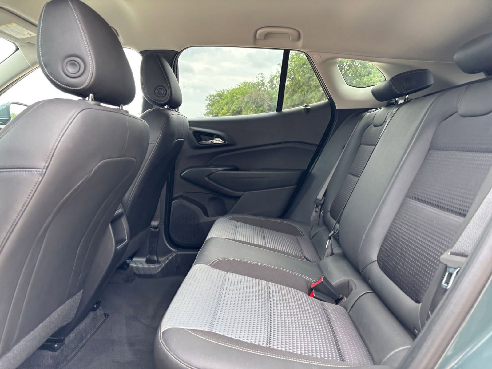 Thumbnail: 2025 Chevrolet Trax - 25