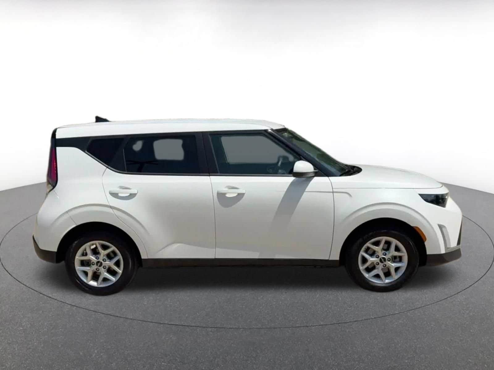 Thumbnail: 2025 Kia Soul - 16
