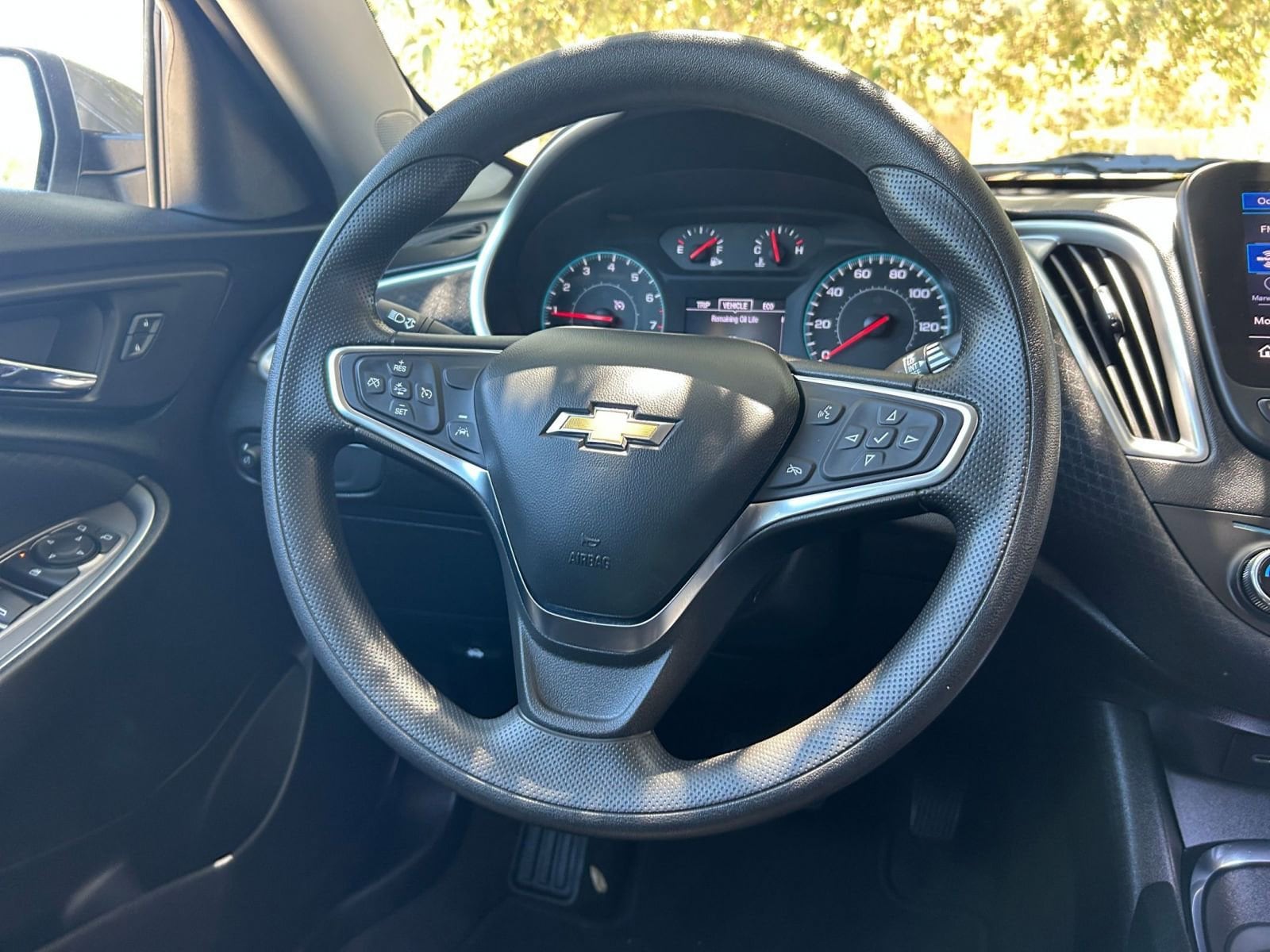 Thumbnail: 2024 Chevrolet Malibu - 24
