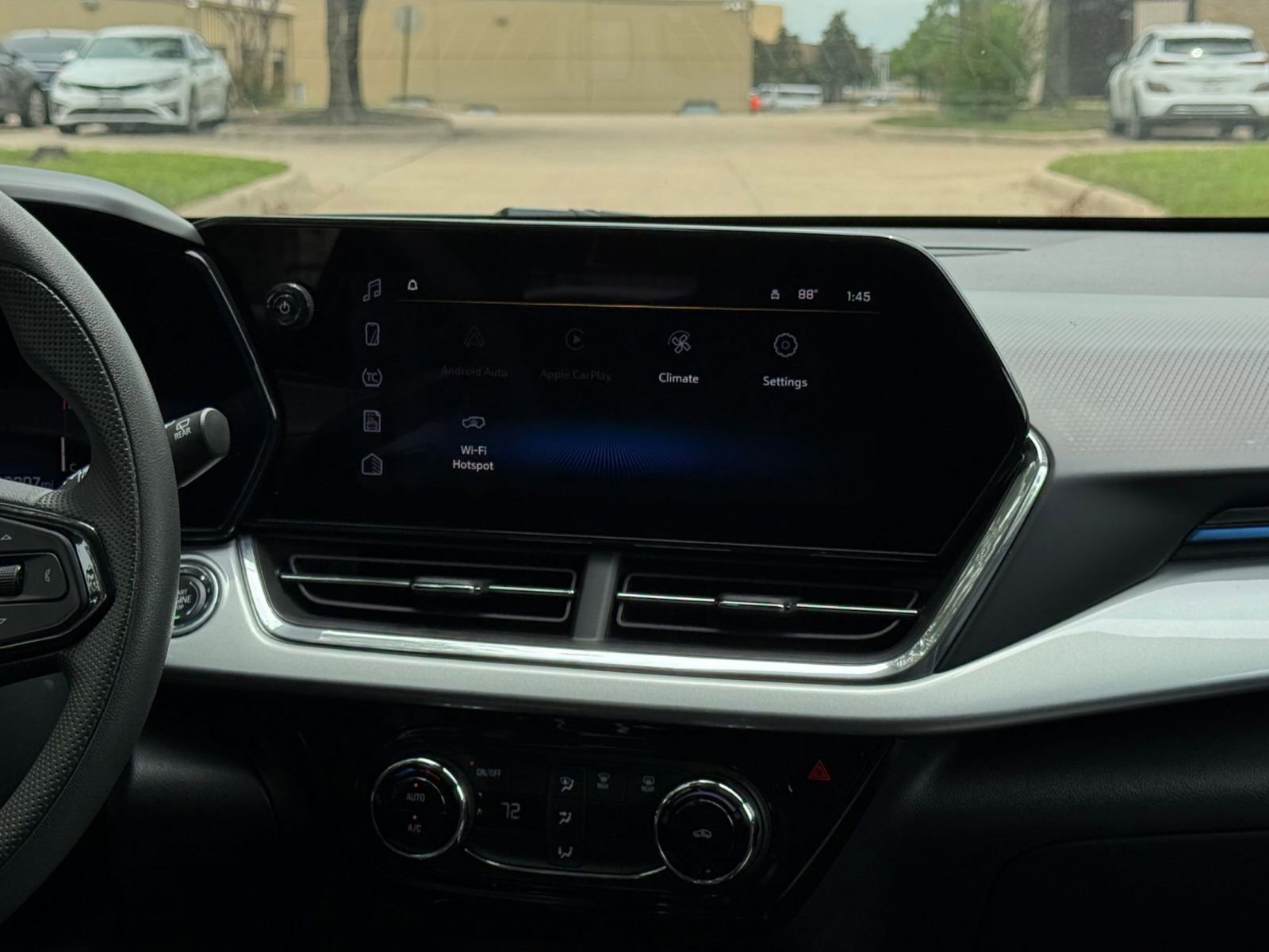 Thumbnail: 2025 Chevrolet Trax - 17