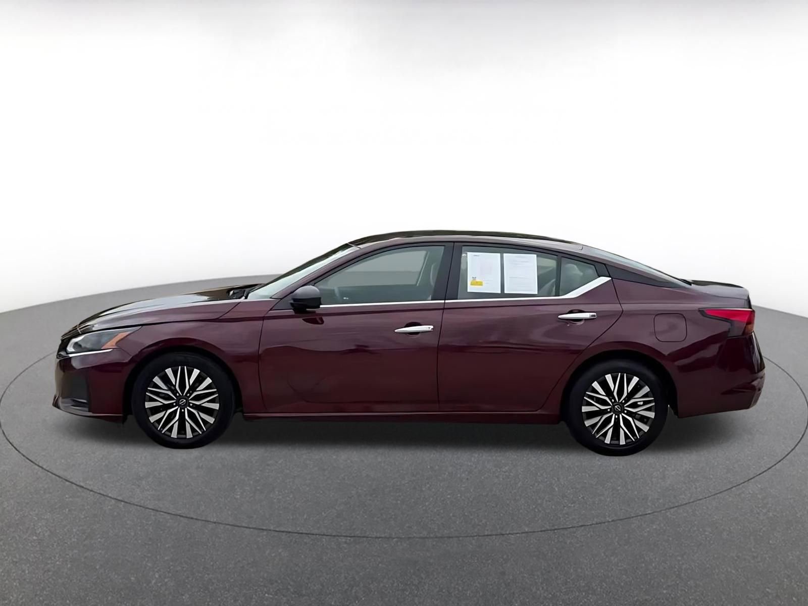 Thumbnail: 2025 Nissan Altima - 9