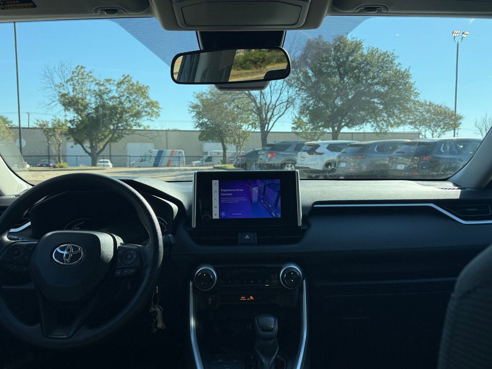 Thumbnail: 2025 Toyota RAV4 - 33