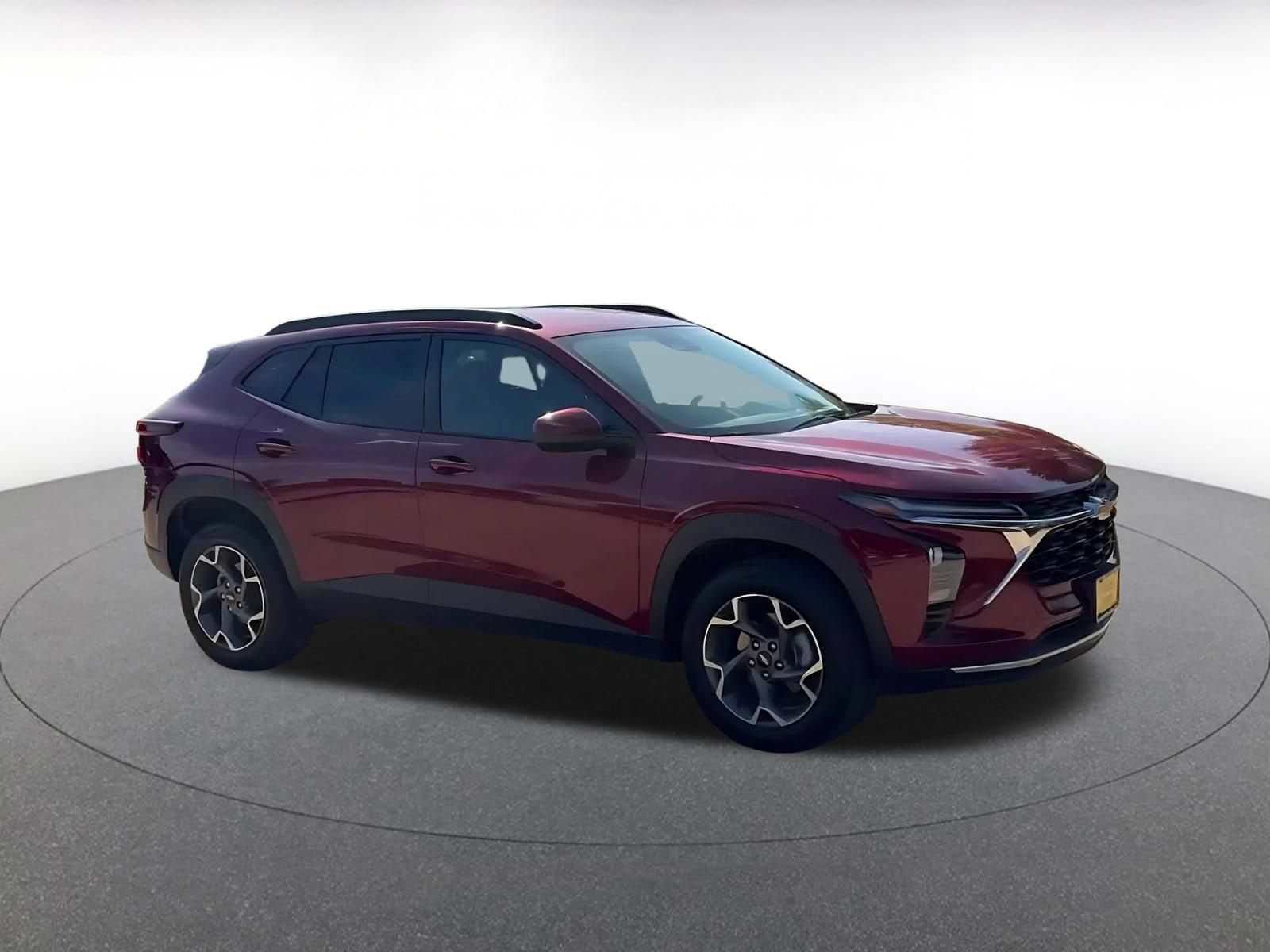 Thumbnail: 2025 Chevrolet Trax - 2