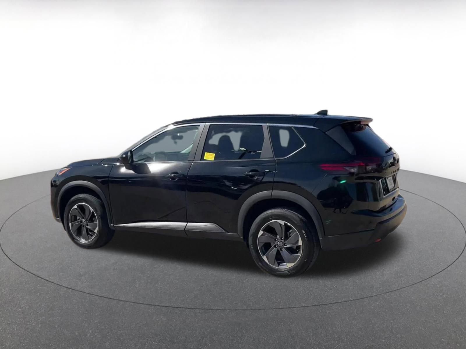 Thumbnail: 2025 Nissan Rogue - 10