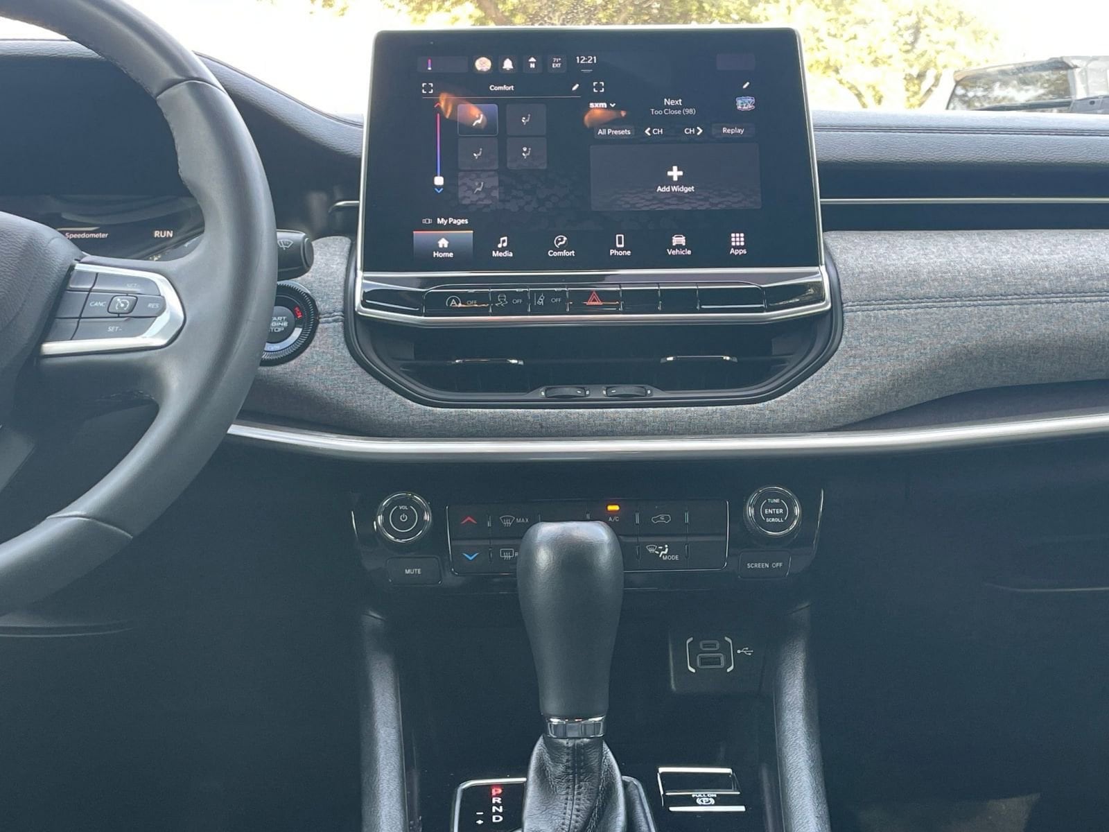 Thumbnail: 2023 Jeep Compass - 18