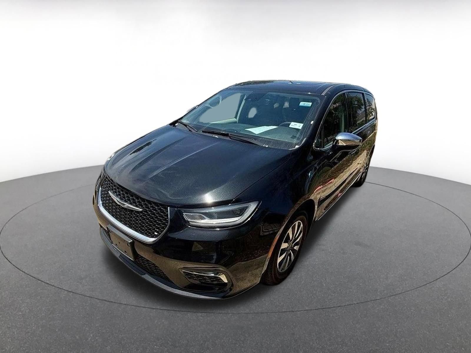 Thumbnail: 2023 Chrysler Pacifica - 2