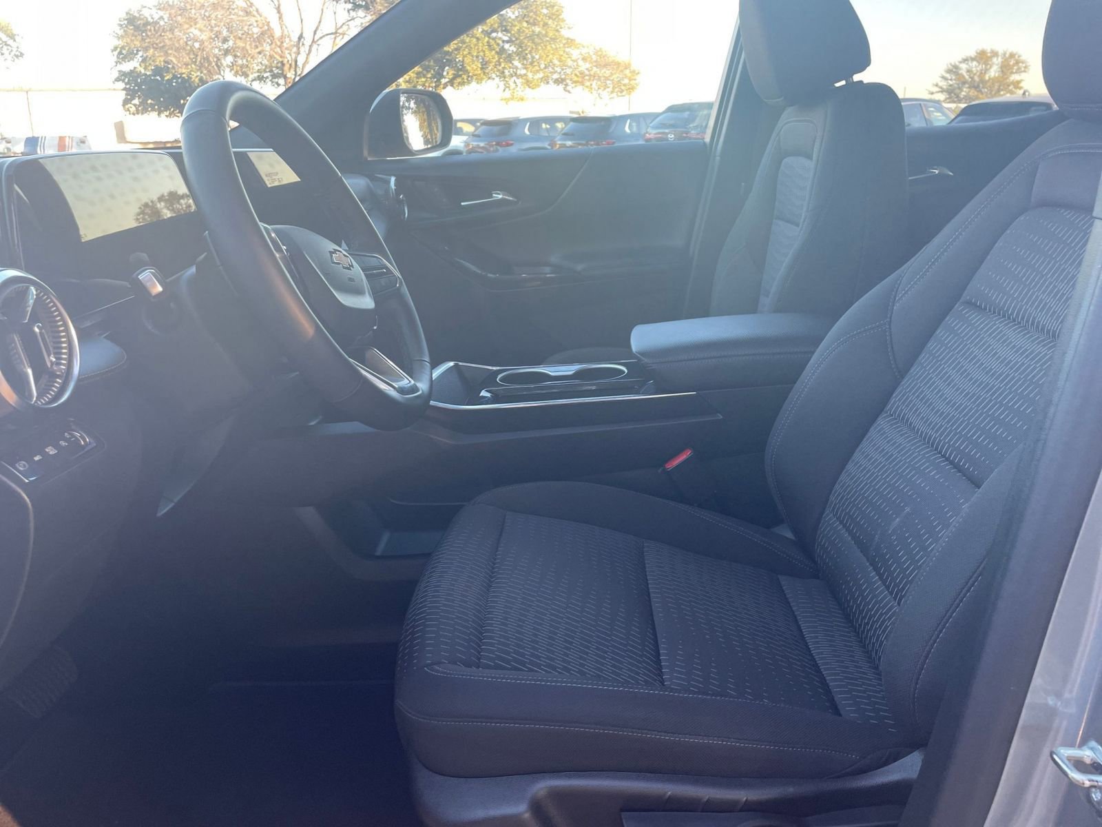 Thumbnail: 2025 Chevrolet Equinox - 27