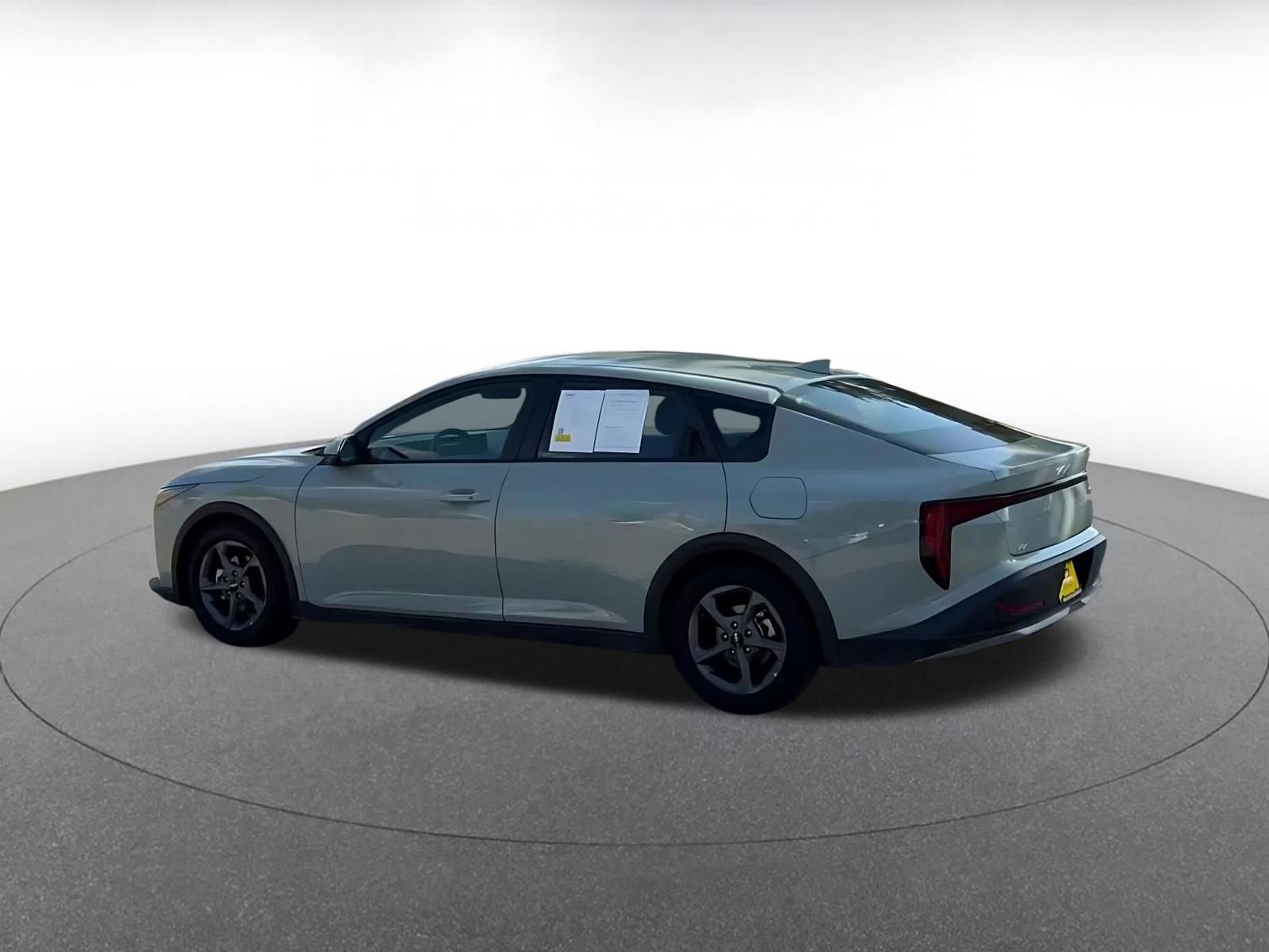 Thumbnail: 2025 Kia K4 - 10