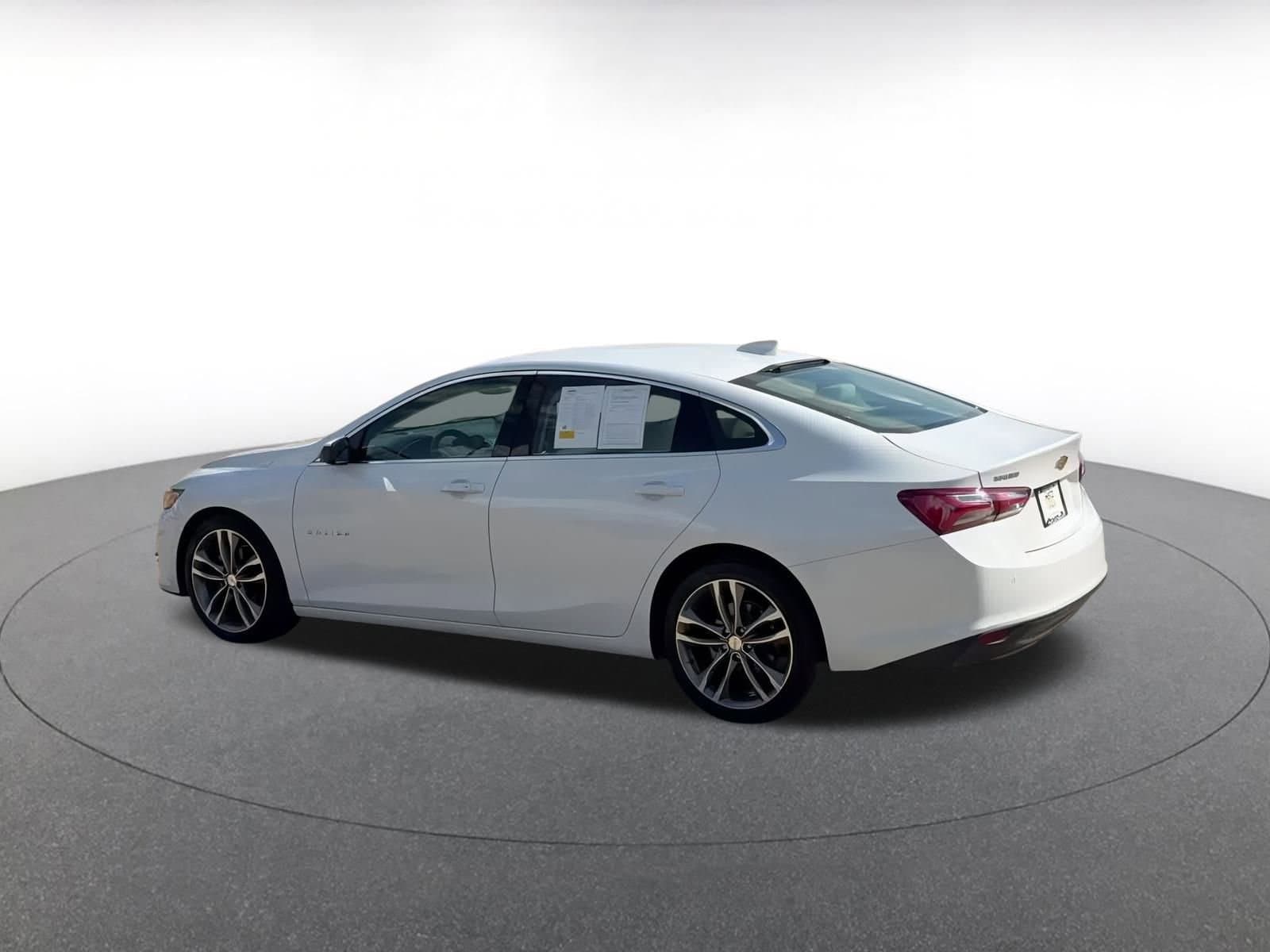Thumbnail: 2024 Chevrolet Malibu - 10