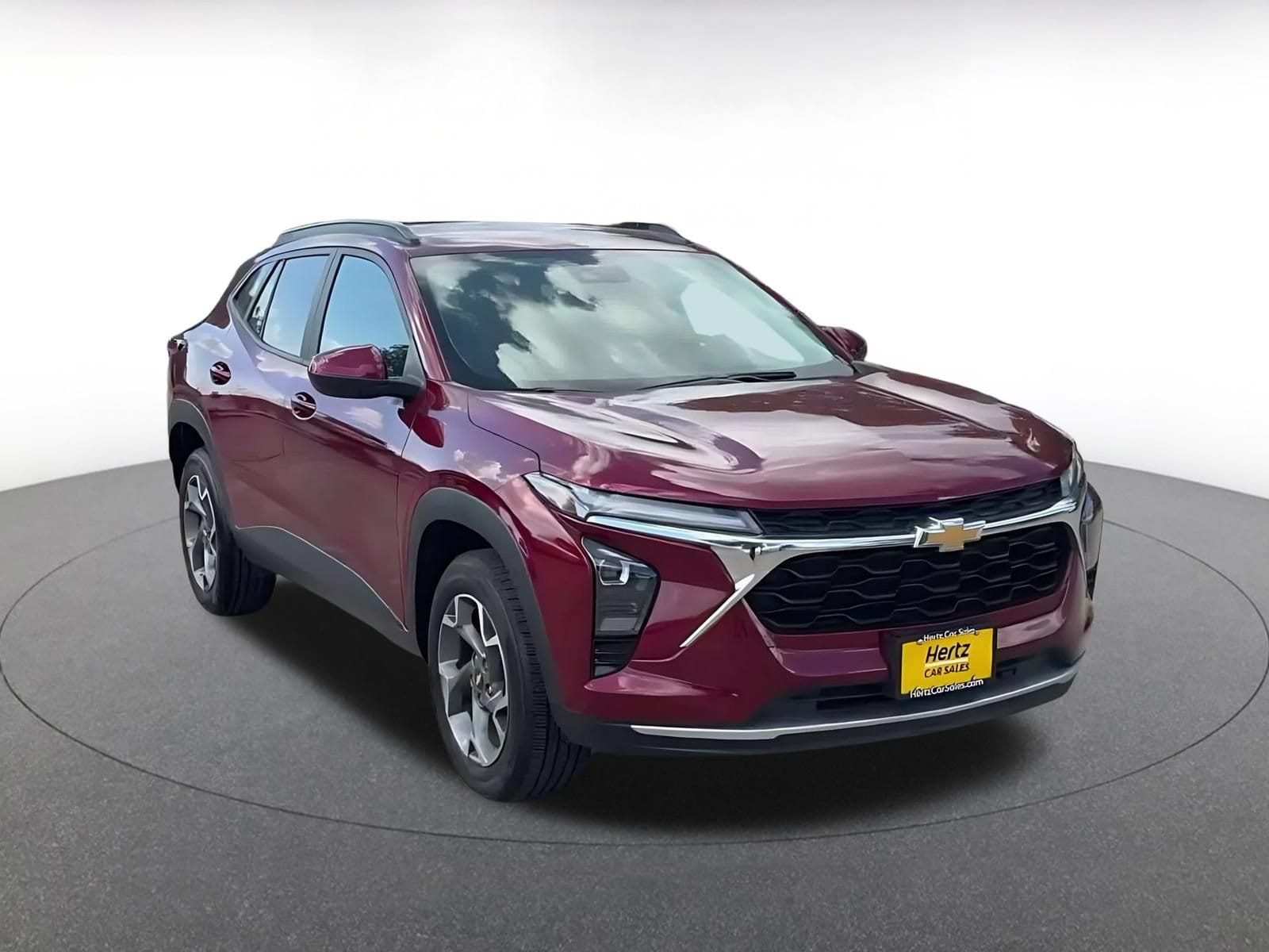Thumbnail: 2025 Chevrolet Trax - 3