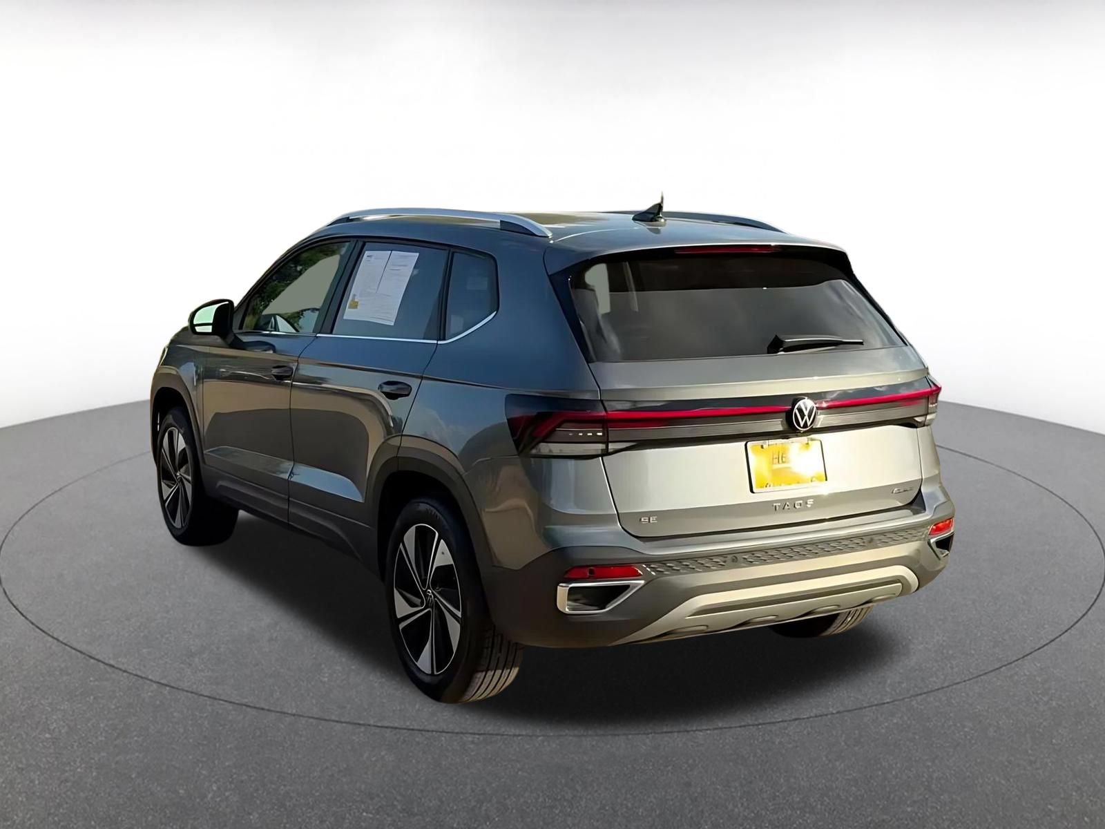 Thumbnail: 2026 Volkswagen Taos - 10