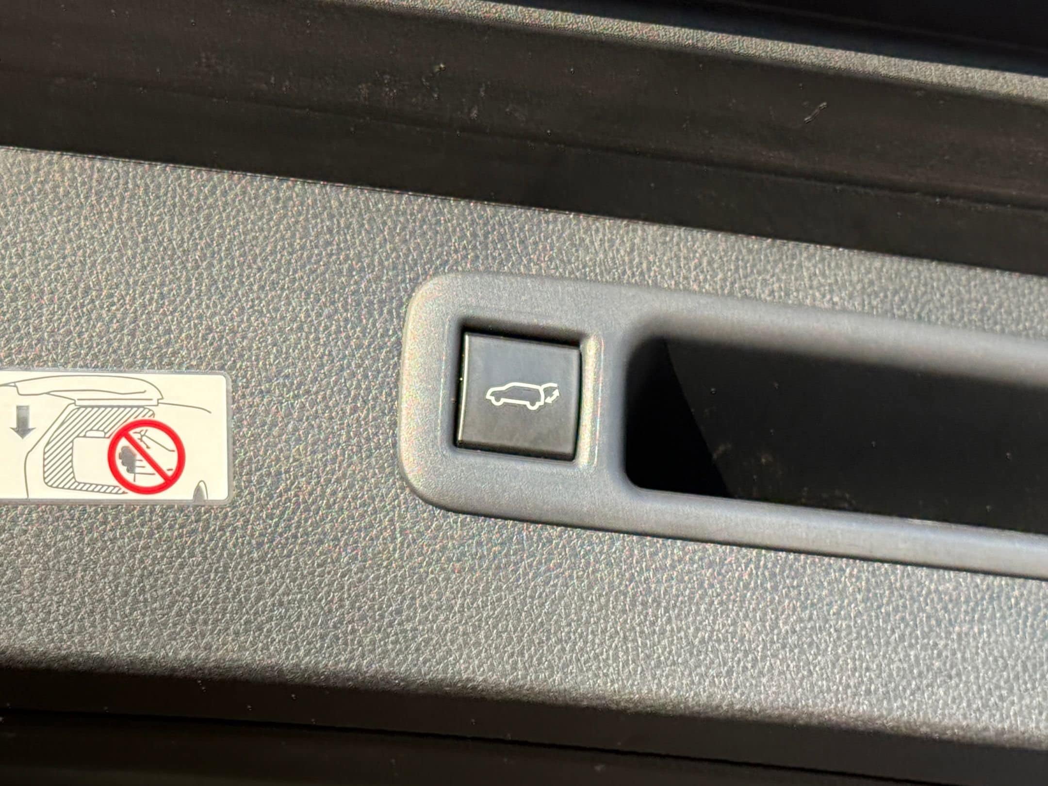 Thumbnail: 2025 Toyota Highlander - 23