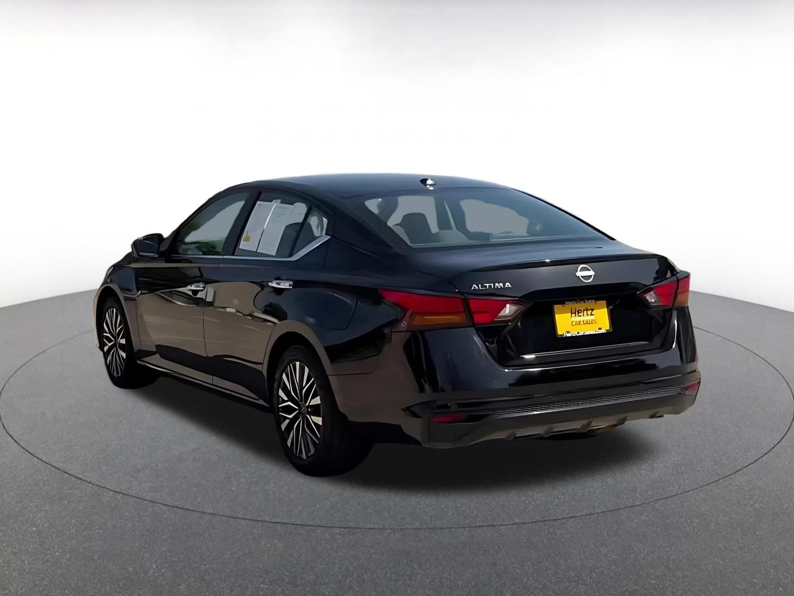 Thumbnail: 2025 Nissan Altima - 11